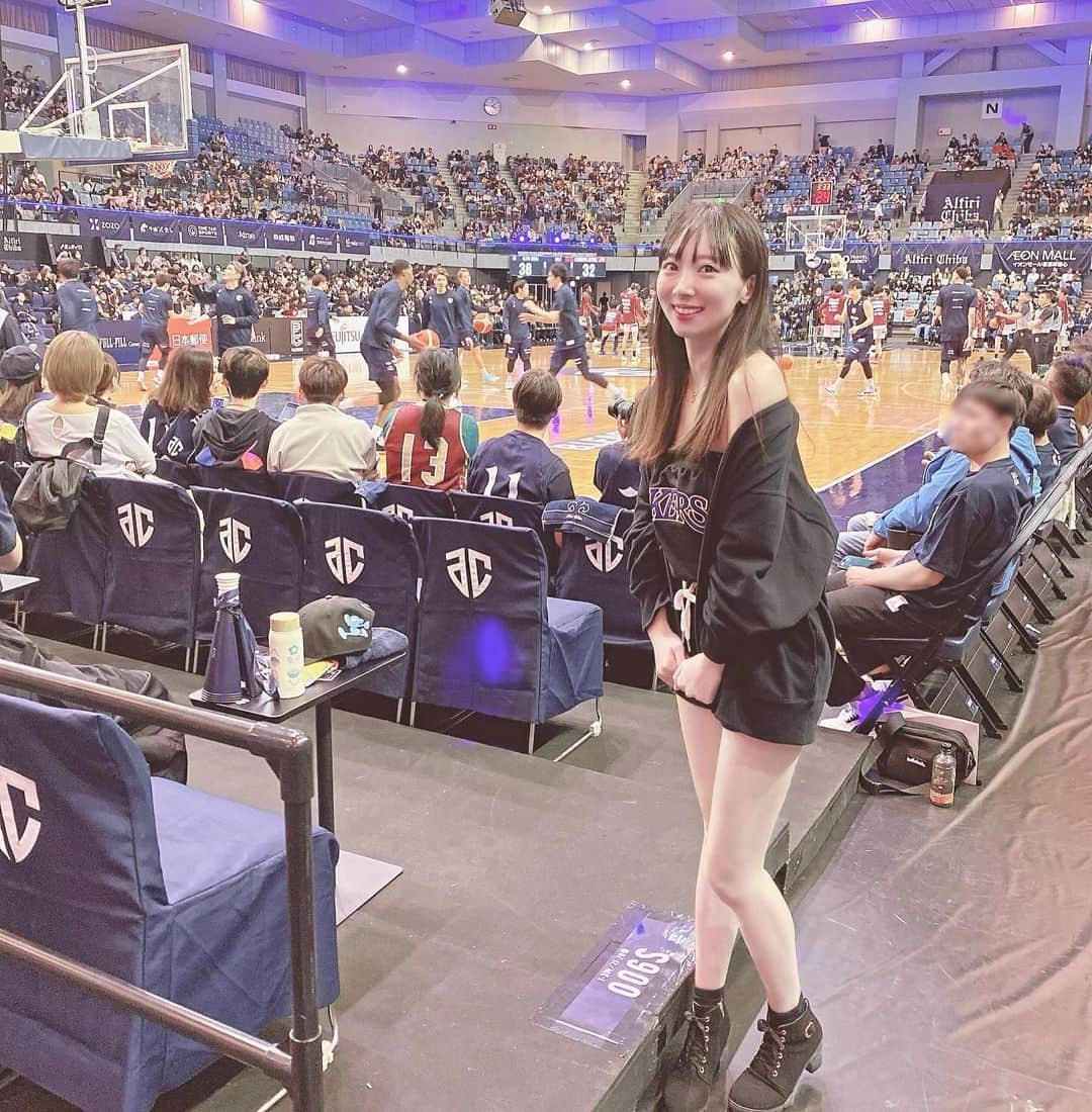 恵美さんのインスタグラム写真 - (恵美Instagram)「.  ご招待いただき #Bリーグ #アルティーリ千葉 VS #越谷アルファーズ  の試合を観に行ってきました❣️🏀  @altirichiba_official  @go_alphas  @b.league_official   最後まで一進一退の攻防で 手に汗握ったー！😆🏀  5連勝のアルティーリ千葉は連続3Pなど テクニックが光っていました✨  両チームの選手の皆さん お疲れさまでした！👏🏻  スポーツは生観戦が本当に楽しい🤭❤️  #バスケ #バスケ女子」10月21日 23時41分 - emi_florence819