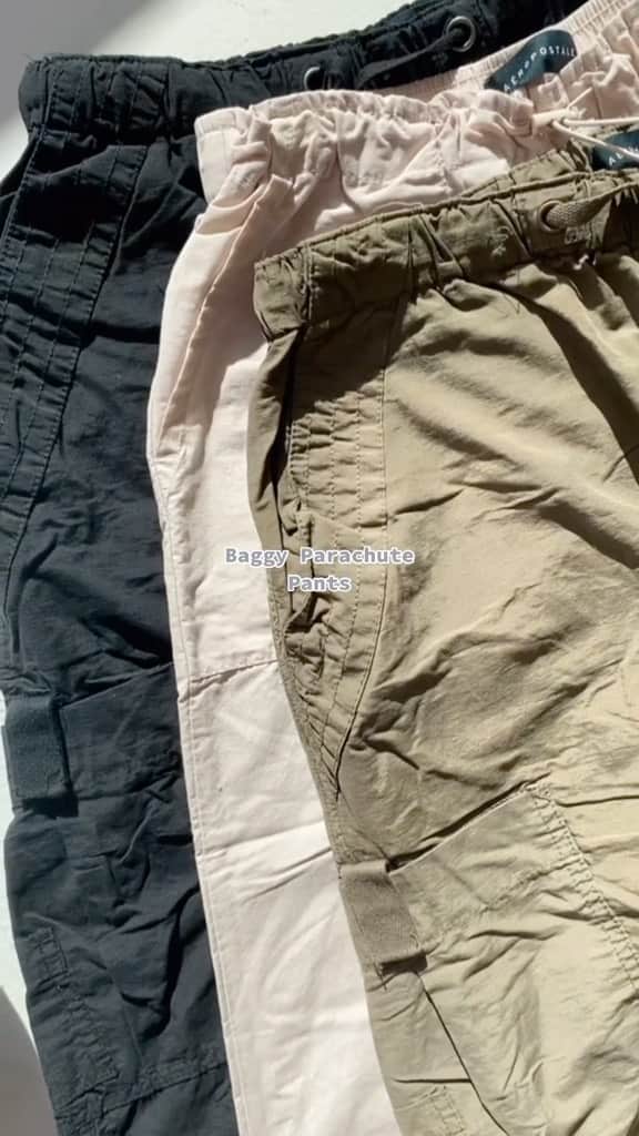 エアロポステールのインスタグラム：「The pants are running through our minds all day #WearAero」