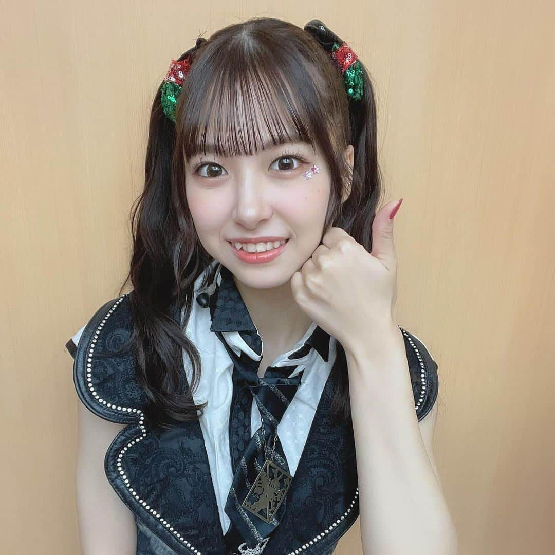 橋本陽菜さんのインスタグラム写真 - (橋本陽菜Instagram)「👑 * #AKB48武道館 2日目✨ありがとうございました🥰 劇場公演曲リクアワ🎤 👍チームB推し ❤️‍🔥ずっとずっと 💌 ファンレター 🫶好き好き好き 🐟回遊魚のキャパシティ 💙初日 🎂誕生日の夜 🩶In any way 🎀アイドルなんかじゃなかったら を披露させていただきました🪽 * 劇場は先輩方が守り繋いでくださっている大切な場所です😌 これからもたくさん公演に出演して、 自分のパフォーマンスを磨いていきたいです✨ * 実は🚲2人乗りの自転車でひな壇1人で笑 ソロコンしてました🙋‍♀️ Huluさんのアーカイブでもしかしたら めちゃめちゃちっちゃく映ってるかもなので (映ってないかも) ひな壇1人で盛り上げたはるpyonをぜひ探してください🔎 少し寂しかった笑 * #pyonstagram  #AKB48 #チームB #浅井チームB #アイドル #富山 #富山県 #はるpyon #橋本陽菜 #圧倒的橋本陽菜 #橋本陽菜を広める」10月21日 23時51分 - 48pyonz_toyama