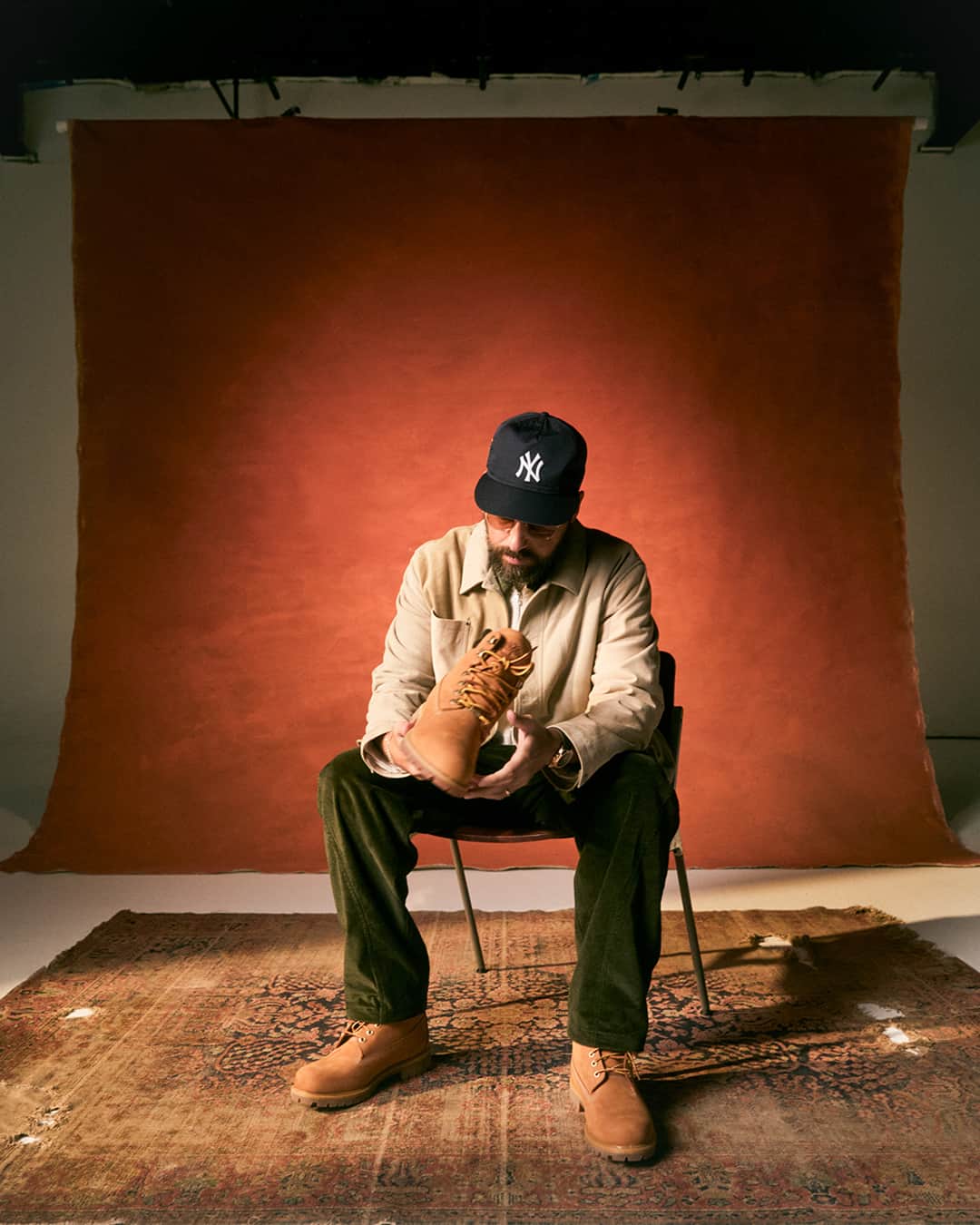 ティンバーランドのインスタグラム：「“Not many people know this, but my first collaborative project was actually on a Timberland boot.”  Founder of Kith, @ronniefieg, joins us on our journey of telling the intriguing, transcendent story of Timberland. Ronnie, while working at a prominent shoe store in New York, was there from the very beginning and able to see just how magical the essence of Timberland was. ✨  Watch Ronnie in “This is Not a Boot: The Story of an Icon,” presented by @highsnobiety is out now. Link in bio. 🎥  #Timberland #Timberland50 #BuiltForTheBold #ThisIsNotABoot」