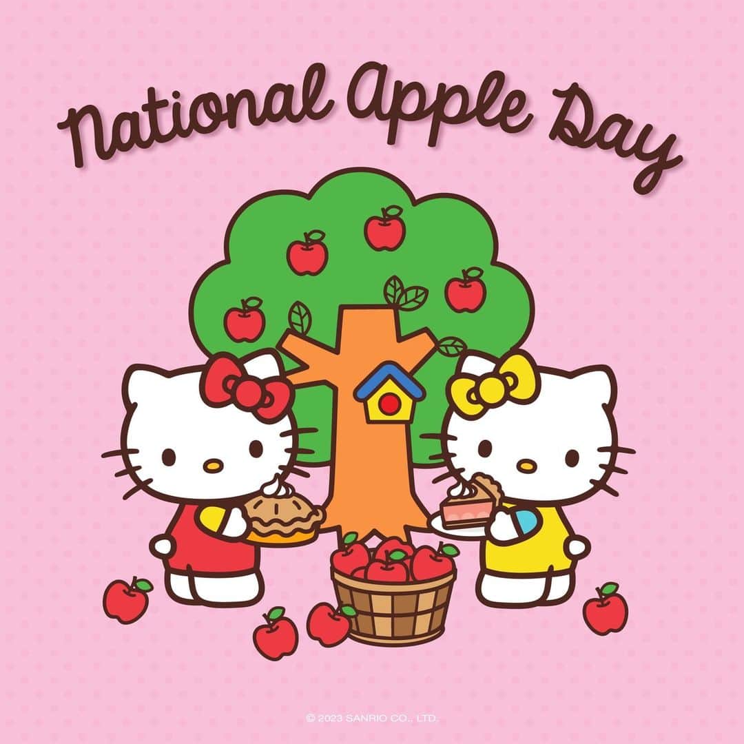 Hello Kittyさんのインスタグラム写真 - (Hello KittyInstagram)「An apple-solutely sweet way to celebrate #NationalAppleDay 🍎」10月22日 0時00分 - hellokitty