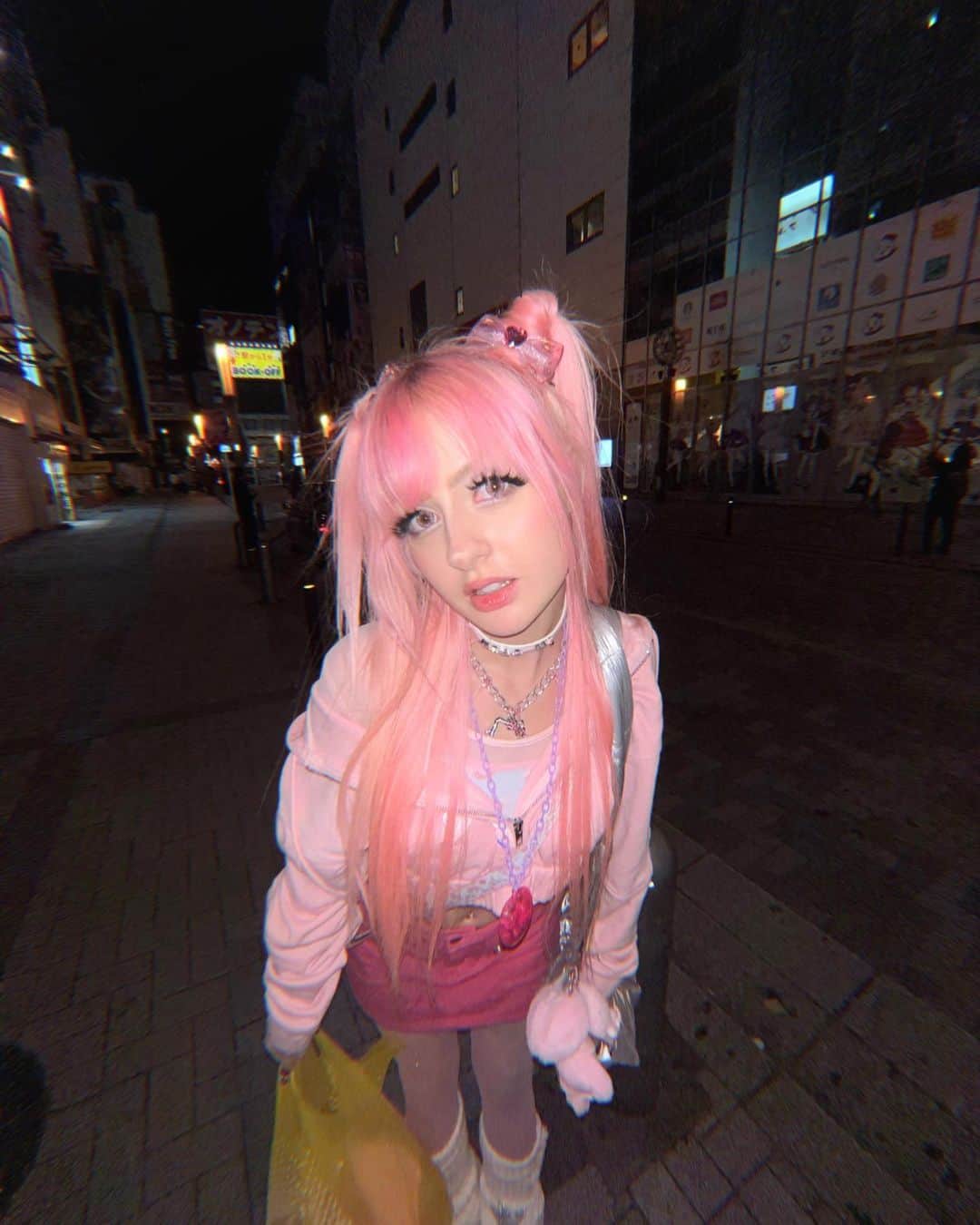 のインスタグラム：「Shopping at donki isn’t enough, I need you to buy the franchise for me 💗」