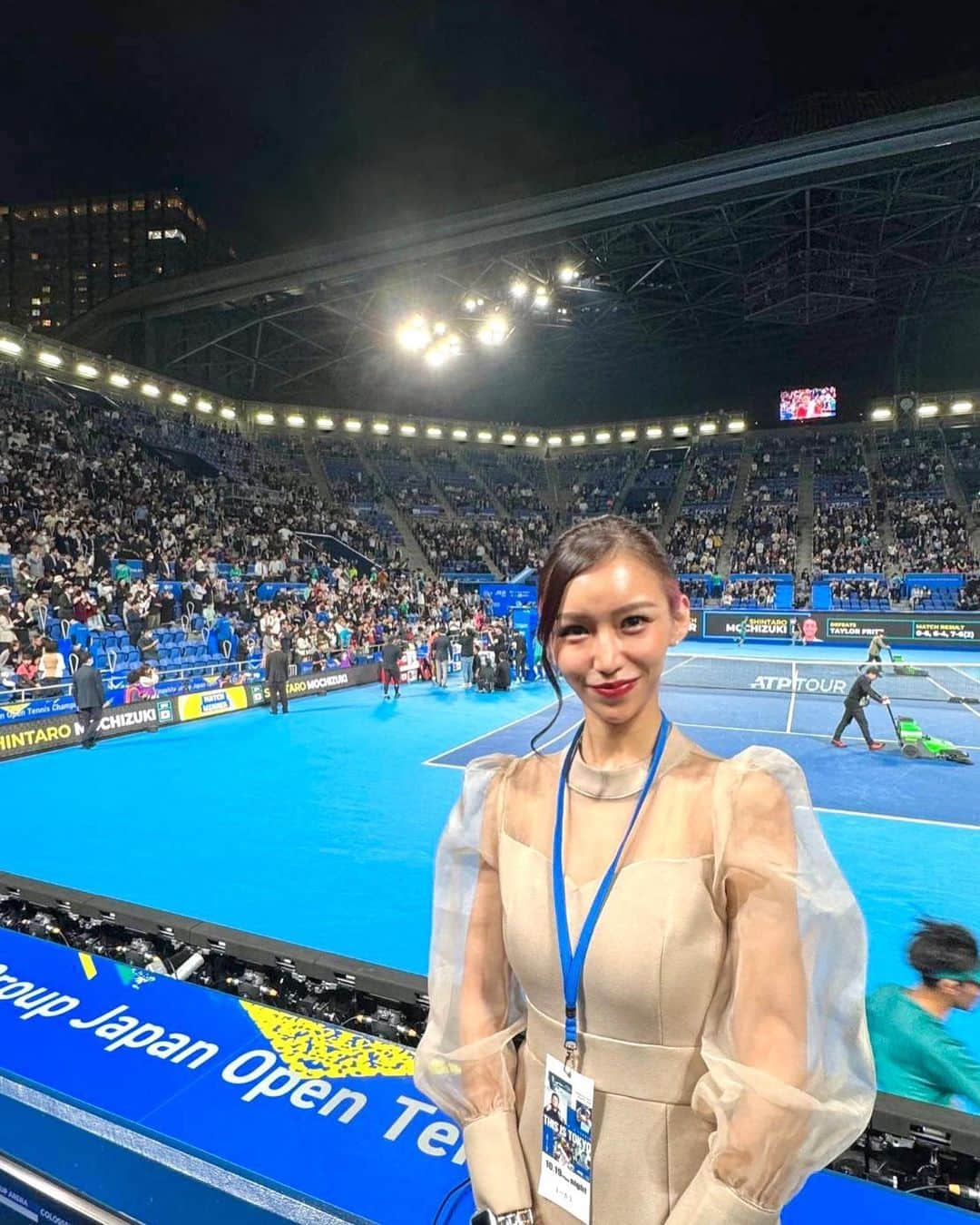 yu-yu.（友癒）のインスタグラム：「. 10月19日、テニスをあまり知らなかった私の3回目の観戦🎾 ルールも分かってきたところに望月選手の試合、最高に痺れました！  #ジャパンオープンテニス #ジャパンオープンテニス2023 #木下グループジャパンオープンテニス #kinoshitajotennis #木下JOテニス #木下グループ #株式会社Prima #ybsバレエ #ybsyukinoballetstudio #バレエ #テニス #tennis #有明コロシアム #ロイヤルボックス席 #望月慎太郎 選手 #望月慎太郎選手 #松岡修造 さん」