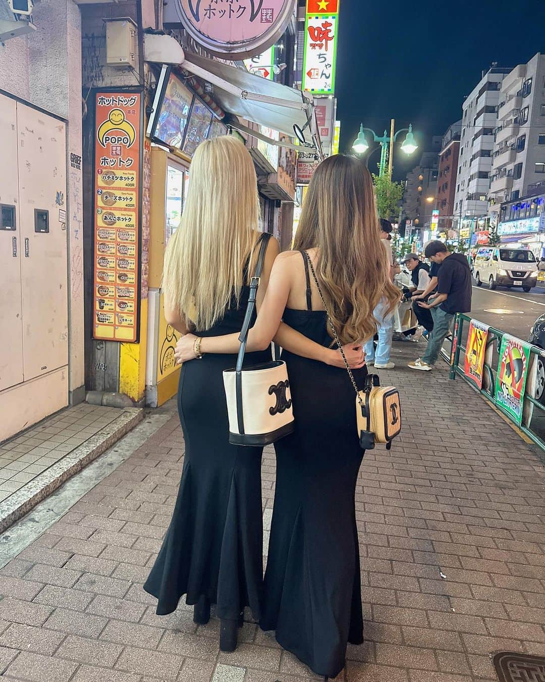 𝐊𝐎𝐘𝐔𝐏𝐈𝐏𝐈 のインスタグラム：「👗🫶🏼🖤  gydaおそろワンピ 🩶🩶」