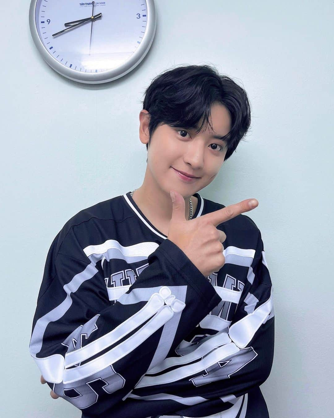 EXOさんのインスタグラム写真 - (EXOInstagram)「✨🍒✨  #CHANYEOL #찬열 @real__pcy  #EXO #엑소 #weareoneEXO #WOWKMusicFestival」10月22日 0時18分 - weareone.exo