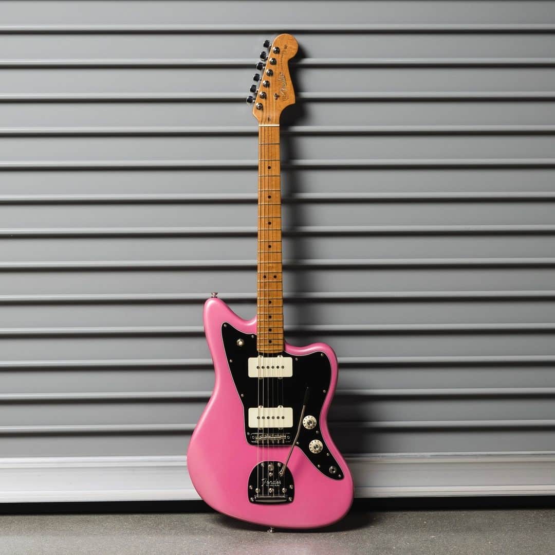 Fender Guitarのインスタグラム：「Roasted maple necks will be leaving the Mod Shop soon. You still have a few days to add the style and resonance of a roasted maple neck to the guitar you’ve always wanted. Head to the link in bio to get yours before it's gone.」