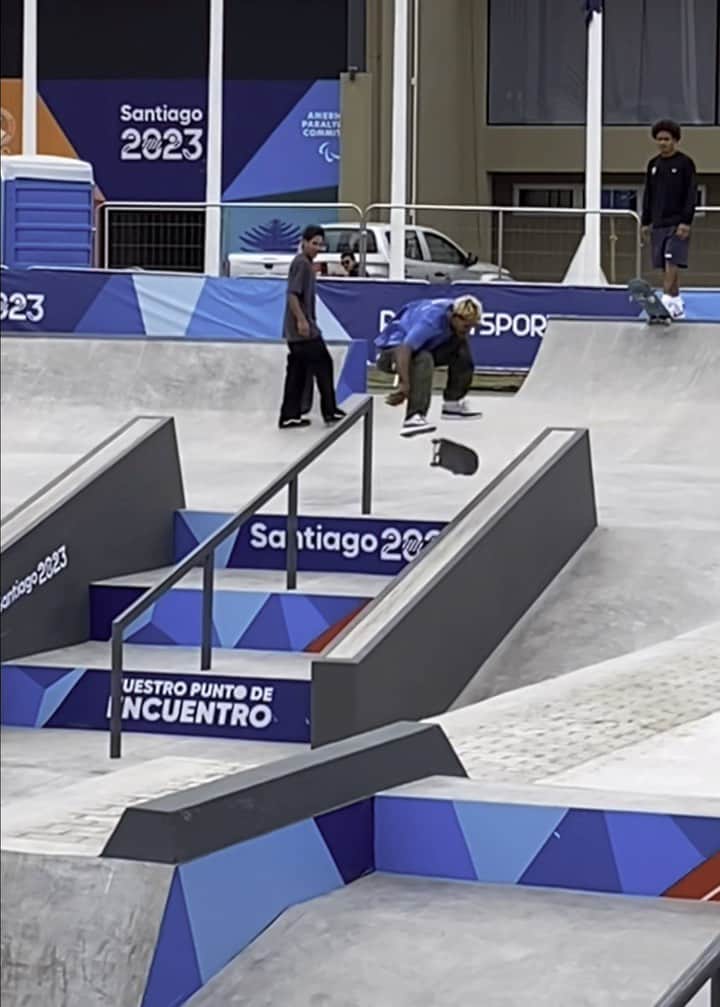 マニー・サンティアゴのインスタグラム：「Some clips on the @IOSkateparks for the @santiago2023oficial Games, Gracia a todo a vienes hoy a disfrutar este momento en CHILE 🇨🇱」