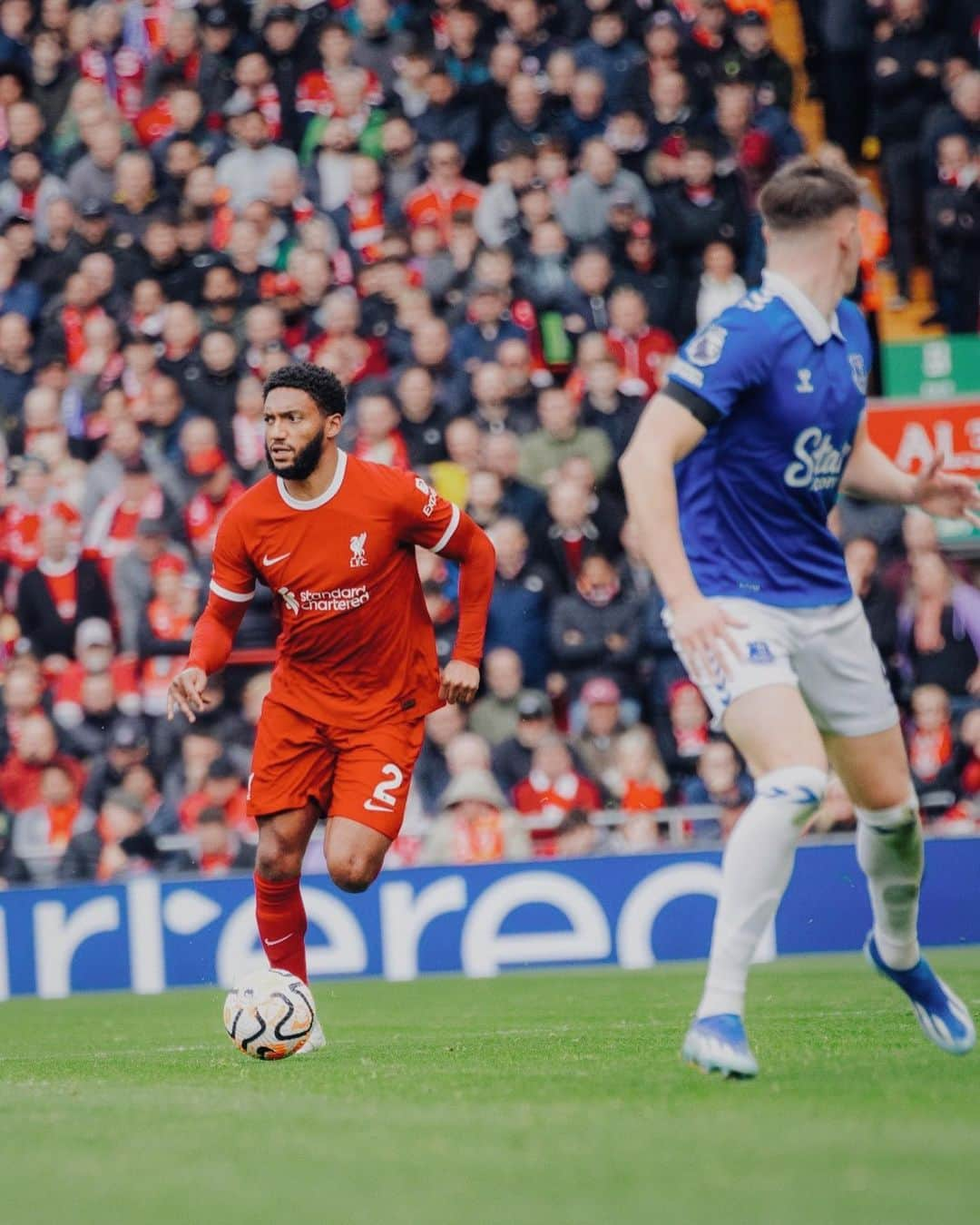 ジョー・ゴメスさんのインスタグラム写真 - (ジョー・ゴメスInstagram)「Get in 💪🏽 derby day win @liverpoolfc 🔴」10月22日 1時19分 - joegomez5