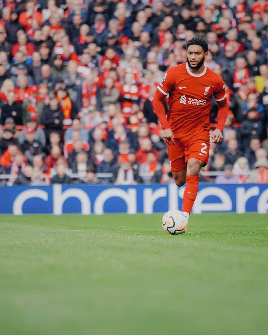 ジョー・ゴメスさんのインスタグラム写真 - (ジョー・ゴメスInstagram)「Get in 💪🏽 derby day win @liverpoolfc 🔴」10月22日 1時19分 - joegomez5