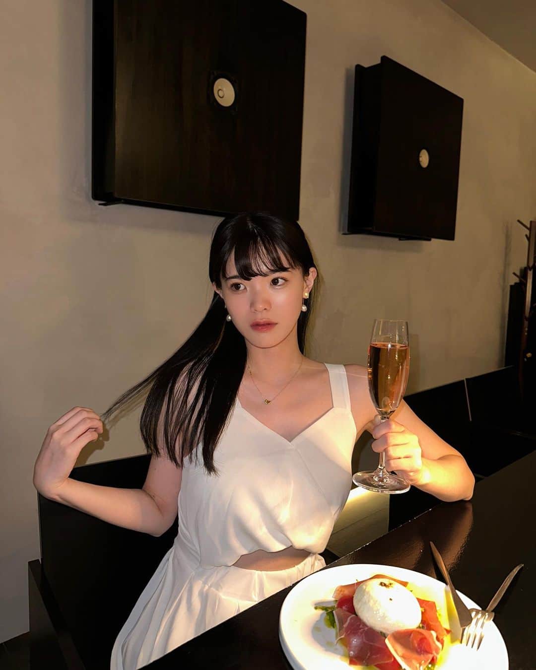 雪村彩音さんのインスタグラム写真 - (雪村彩音Instagram)「. 徐々に顔が赤くなるシステム🥂 5月にいった韓国旅行のお写真がまだ投稿できておりません笑 . ゆっくり徐々にあげます🤦‍♀️🤦‍♀️🤦‍♀️ . . #lesbourgeois #江南 #新沙 #레부르주아 #sinsa #sinsadong #狎鴎亭ロデオ #狎鴎亭カフェ #アックジョングルメ #アックジョンカフェ #新沙洞 #新沙グルメ #홍대입구역 #홍대 #홍대카페 #카페 #카페스타그램 #케이크 #에이드 #韓国 #韓国旅行 #韓国グルメ #韓国カフェ #ソウルカフェ #seoul #korea #korean #koreatravel #travel #koreafoods」10月22日 1時31分 - ykmrayn411