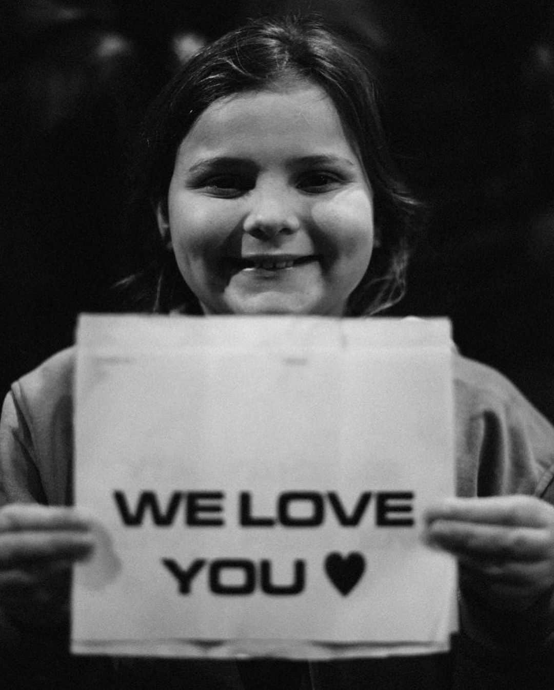 エリー・ゴールディングさんのインスタグラム写真 - (エリー・ゴールディングInstagram)「Thank you Manchester. Adore you ❤️ 📷 @jrcmccord  @stellamccartney」10月22日 2時02分 - elliegoulding