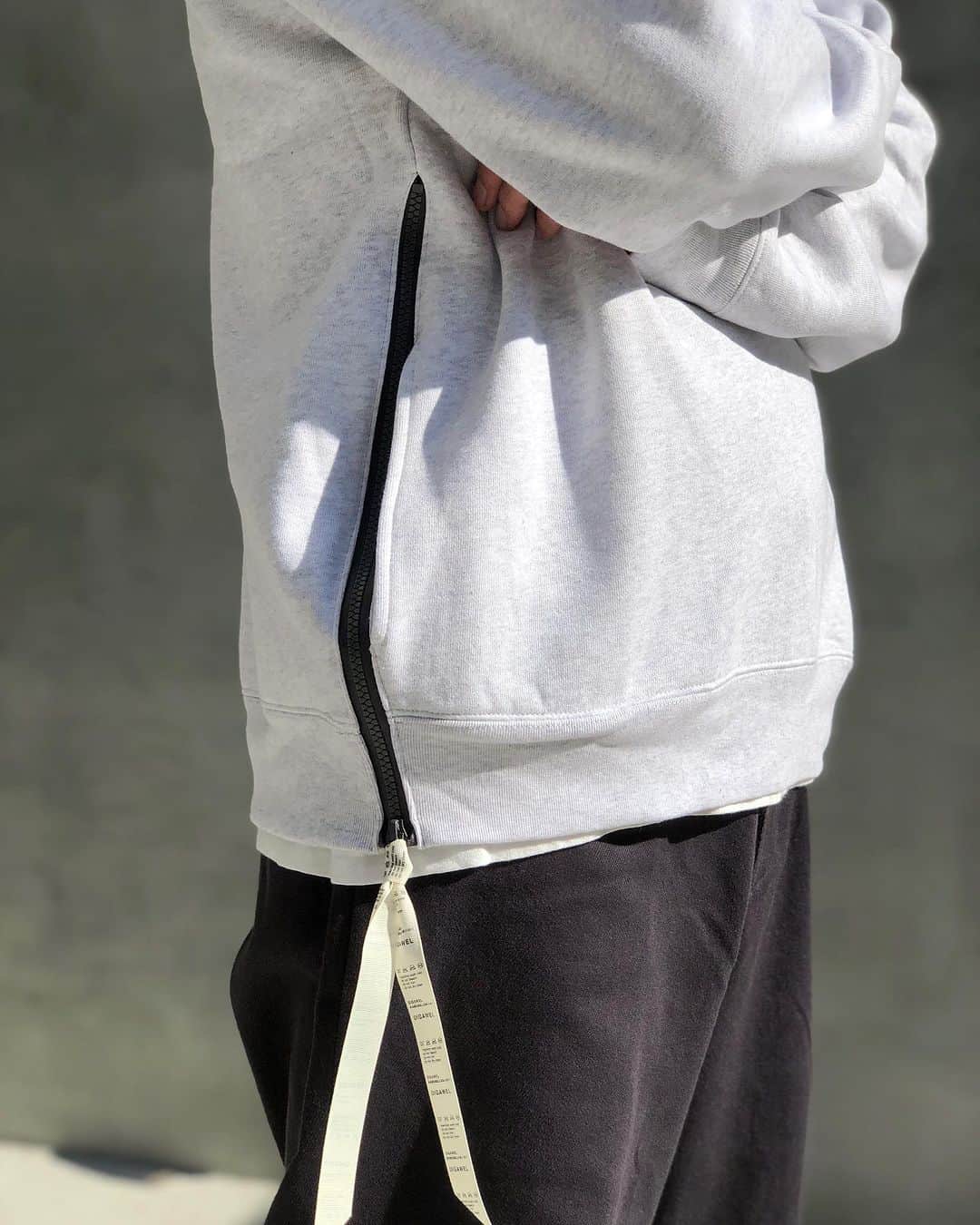 のインスタグラム：「. DIGAWEL/Sweatshirt(ready-made) Made Blanks . . . PT-#DESCENDANT #DCDT . @nollyandthenatures . #tottori #鳥取県 #鳥取市 #川端 . #digawel」