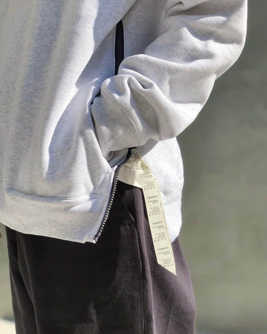のインスタグラム：「. DIGAWEL/Sweatshirt(ready-made) Made Blanks . . . PT-#DESCENDANT #DCDT . @nollyandthenatures . #tottori #鳥取県 #鳥取市 #川端 . #digawel」