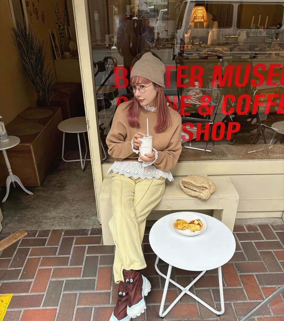 かしめぐのインスタグラム：「お店の近くやけど初めて行った🧈♡  @buttermuseum_osaka   @201showroom の前の信号渡ってすぐのところ☝🏼」