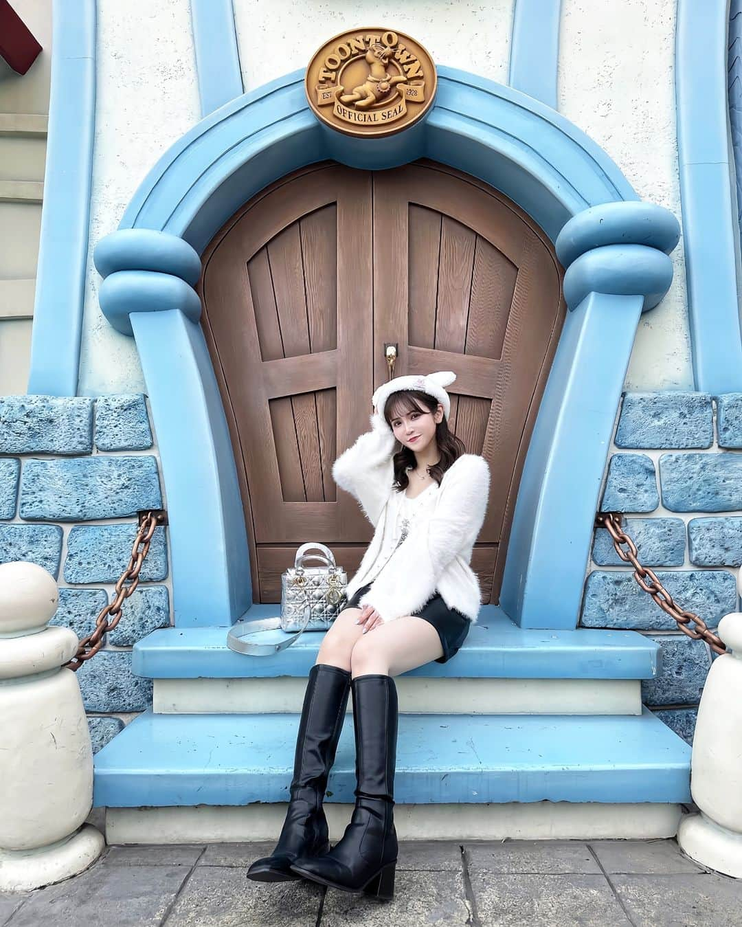 五十嵐茉優のインスタグラム：「𝑫𝒊𝒔𝒏𝒆𝒚 𝑳𝒂𝒏𝒅 🐭ˎˊ˗  #ディズニーコーデ #ディズニーランド #grl #dholic #きょコ #いつコ #まうしふく」