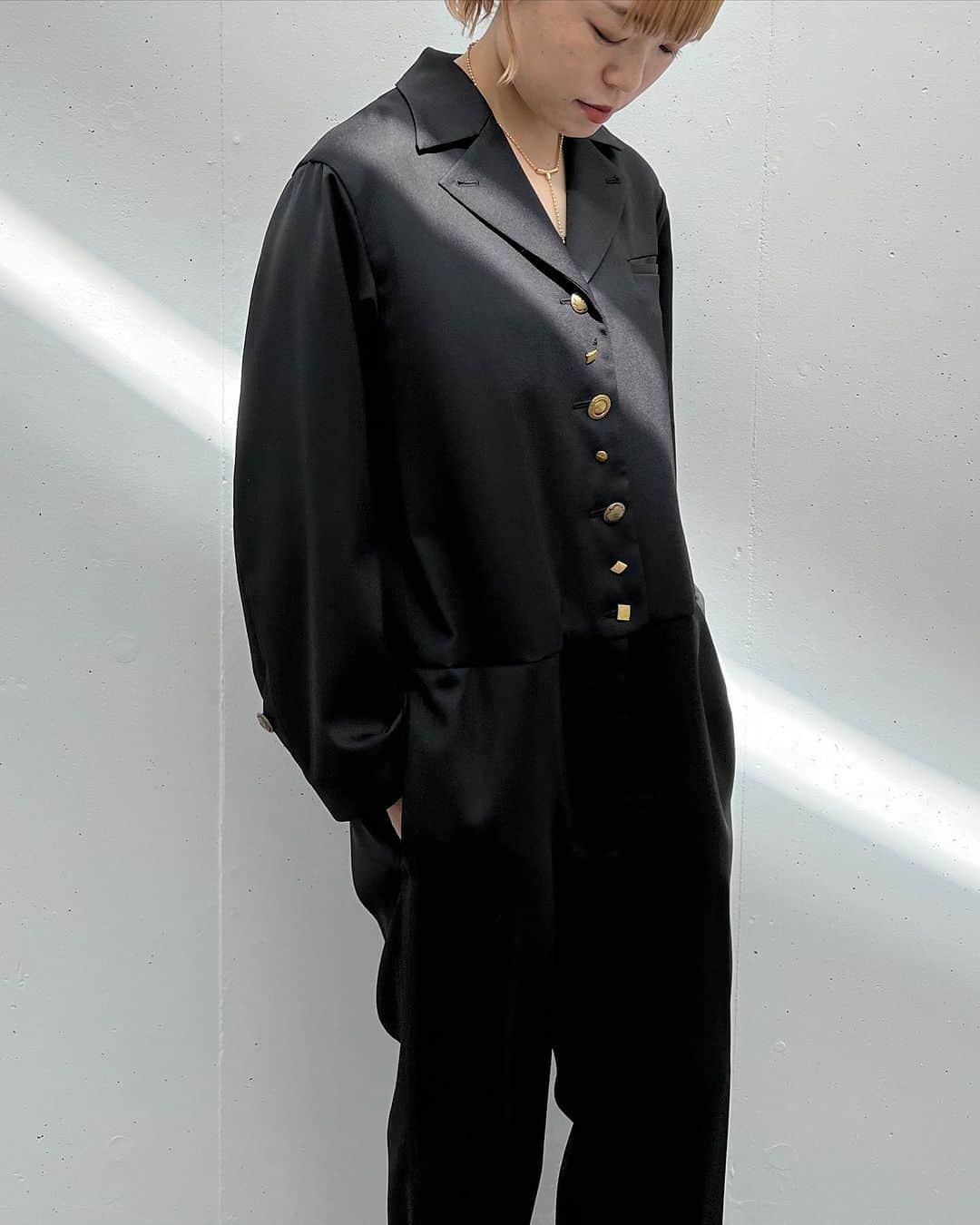 MIDWEST TOKYO WOMENのインスタグラム：「. 【all in one】 button all in one @fumietanaka_jp black / size1,2  【accessories】 midwest exclusive neck belt @fumietanaka_jp gold,silver   【shoes】 gao loafer @bothparis black / size 36-39  @midwest_tw staff 160cm」