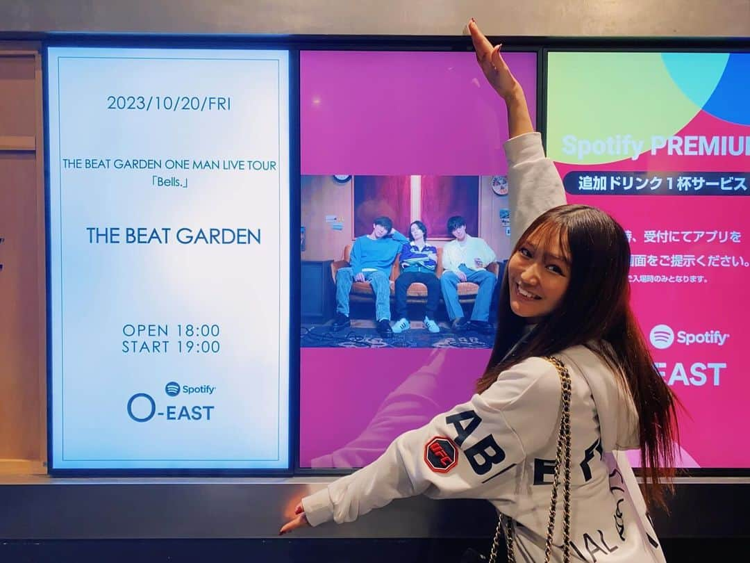 藤田早希のインスタグラム：「THE BEAT GARDENのライブ行ってきた✌🏻 去年Start Over聞かんかった日無いよね😂 行ったことないライブもとにかく自分の 好きな曲を探すのが好きで今回もOP3曲 まじで好きだったなー！ zeppおめでとうございます🎉 ジャンプ5回で脚笑ってたの内緒ね。. . . . #thebeatgarden #thebeatgardenビートガーデン #tbg #tbg4life #thebeatgarden好きな人と繋がりたい #bells . . . .」