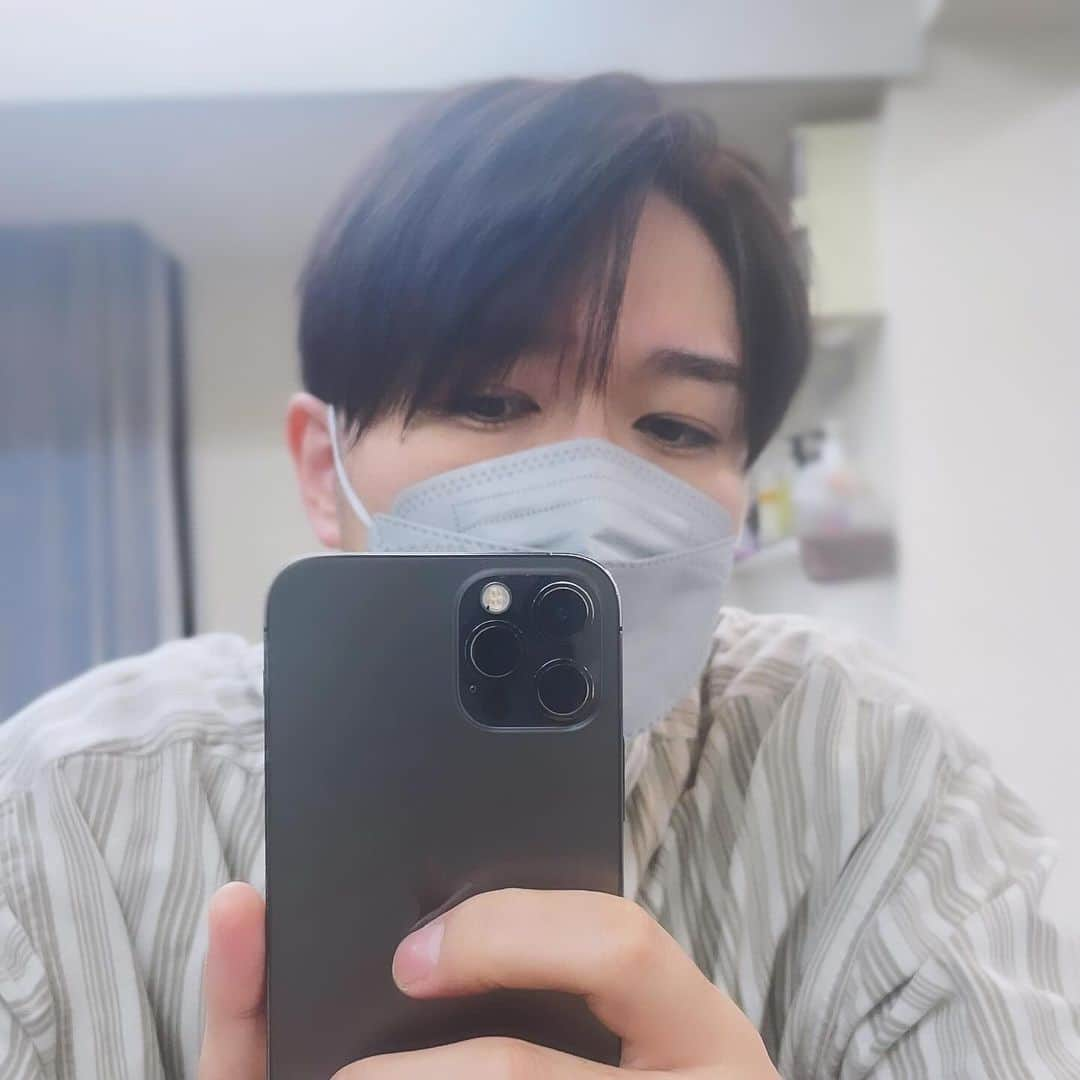 工藤秀平さんのインスタグラム写真 - (工藤秀平Instagram)「髪切った✂️」10月22日 12時26分 - kkshuhei