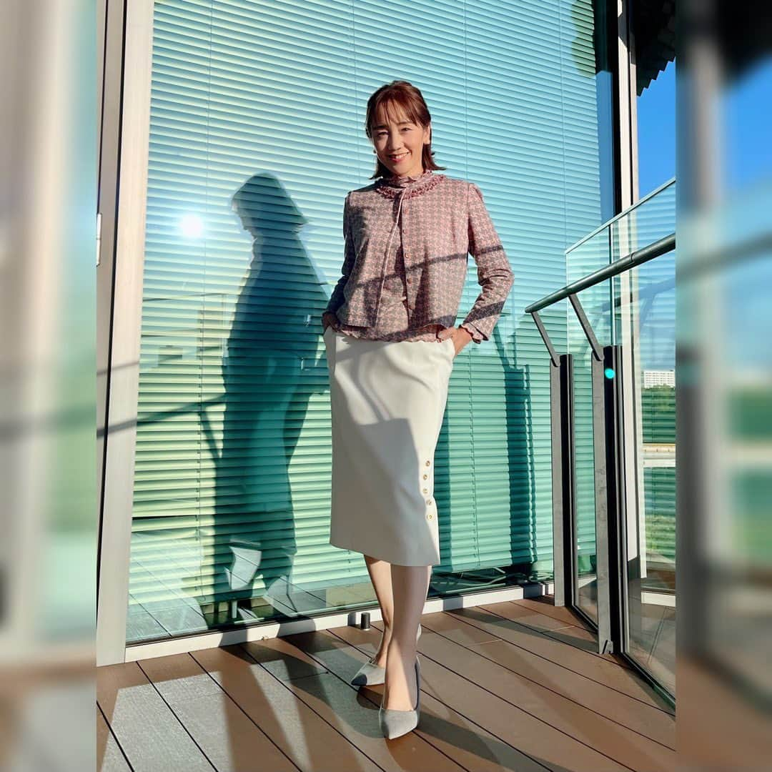 西田ひかるのインスタグラム：「. 木曜日ytv「ten.」  #読売テレビ #西田ひかる #hikarunishida #news #yukitorii」