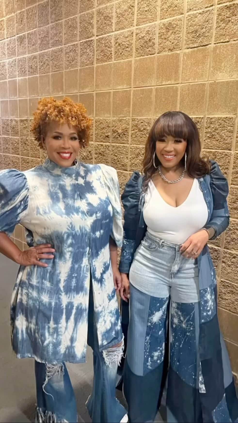 エリカ・キャンベルのインスタグラム：「Nothing like them Mary’s! God has been so good, and so faithful! We are grateful for every opportunity to sing about Jesus, and plant a seed of Hope in peoples hearts! @imericacampbell @iamtinacampbell @theegoogoo got us together🥰❤️」