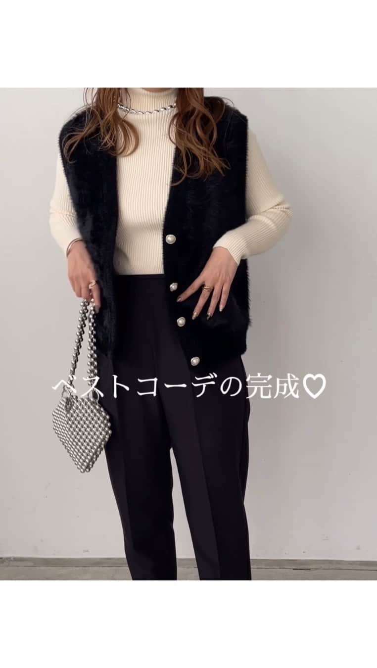 210nouve トゥージュヌーヴのインスタグラム：「NEW ITEM... 🏷  ➖➖➖➖➖➖➖➖➖➖➖　 #シャギーパールボタンベスト (ANTICRAG)  #210nouve #トゥージュヌーヴ #210NOUVE #fasion #coordinate  #Autumn #カジュアル #大人コーデ#カジュアルコーデ  #トレンドファッション #プチプラ#プチプラコーデ #2023aw #新作 #ベスト #ベストコーデ ————————————————————— NEW  item入荷中 —————————————————————」