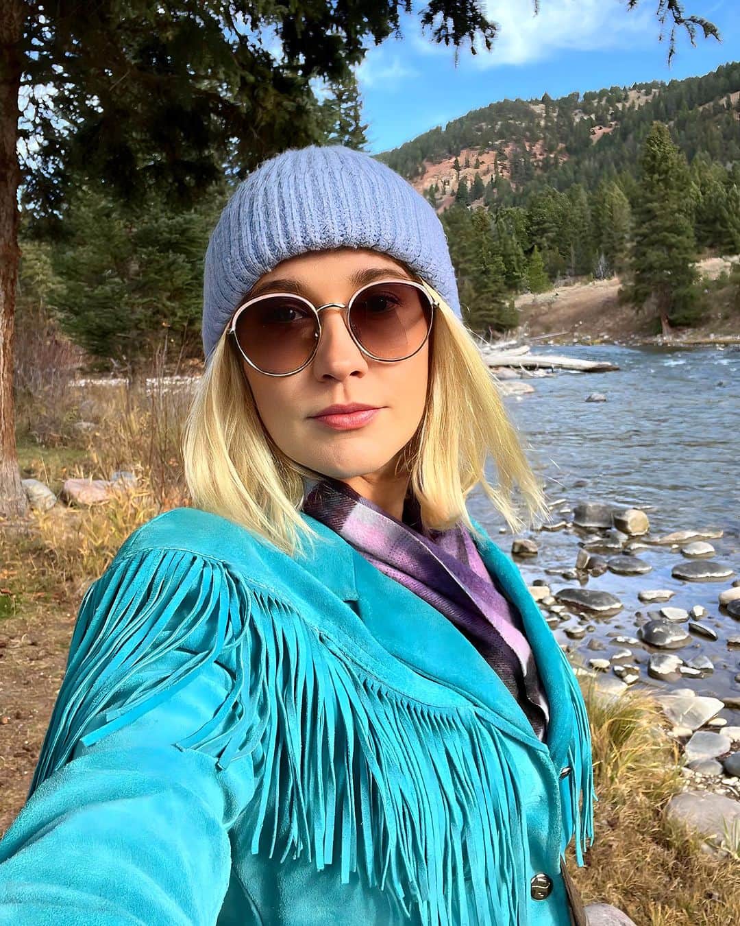 アンナ・キャンプのインスタグラム：「Big Love for Big Sky 💗⛅️」