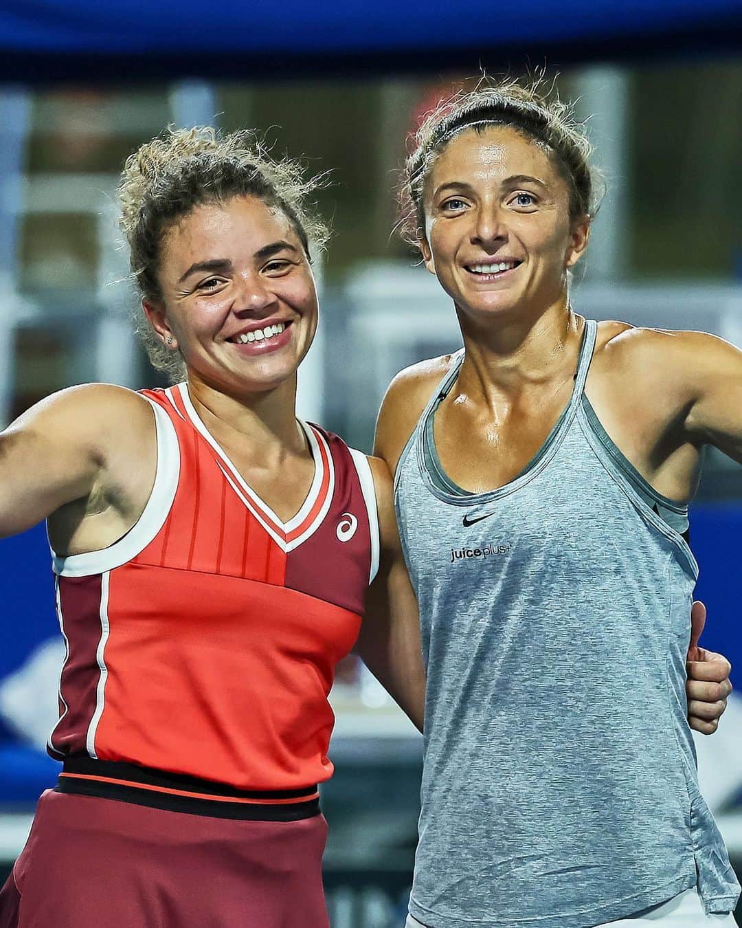 WTA（女子テニス協会）のインスタグラム：「WHAT. A. COMEBACK 🤯   Down a set & 1-5, @saraerrani87 & @jasmine_paolini defeat Hontama/Stevanovic 2-6, 7-6(4), 10-6 to take the title in Monastir!  #JasminOpen」