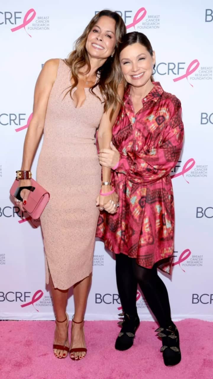 ブルック・バークのインスタグラム：「Breast Cancer awareness every day! #getchecked 🩷 @bcrfcure honoring @grettamonahan #BFF, DR's, science & research to advance treatments & awareness. Thank you everyone for this impactful moment 🩷   I'm joining the fight to  support those affected by this disease. 💗 Let's stand together and make a difference. Remember to schedule regular check-ups, encourage loved ones to get screened, and spread knowledge about early detection. Together, we can empower and educate others to fight against breast cancer. #BreastCancerAwareness #PinkOctober #SupportAndSurvive @gettyimages #brookeburkebody @brookeburkebody」