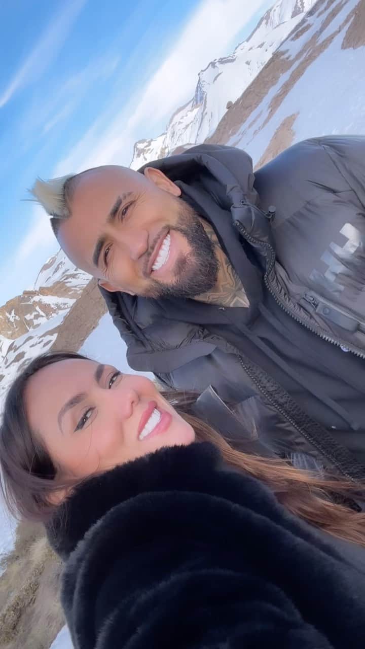 ソニア・イサーザのインスタグラム：「Y este paseo tan chimbita tenía que dejarlo en mi perfil me encanta chile tiene unos paisajes hermosos!😍🫶🏽 . Feliz sábado🤣」