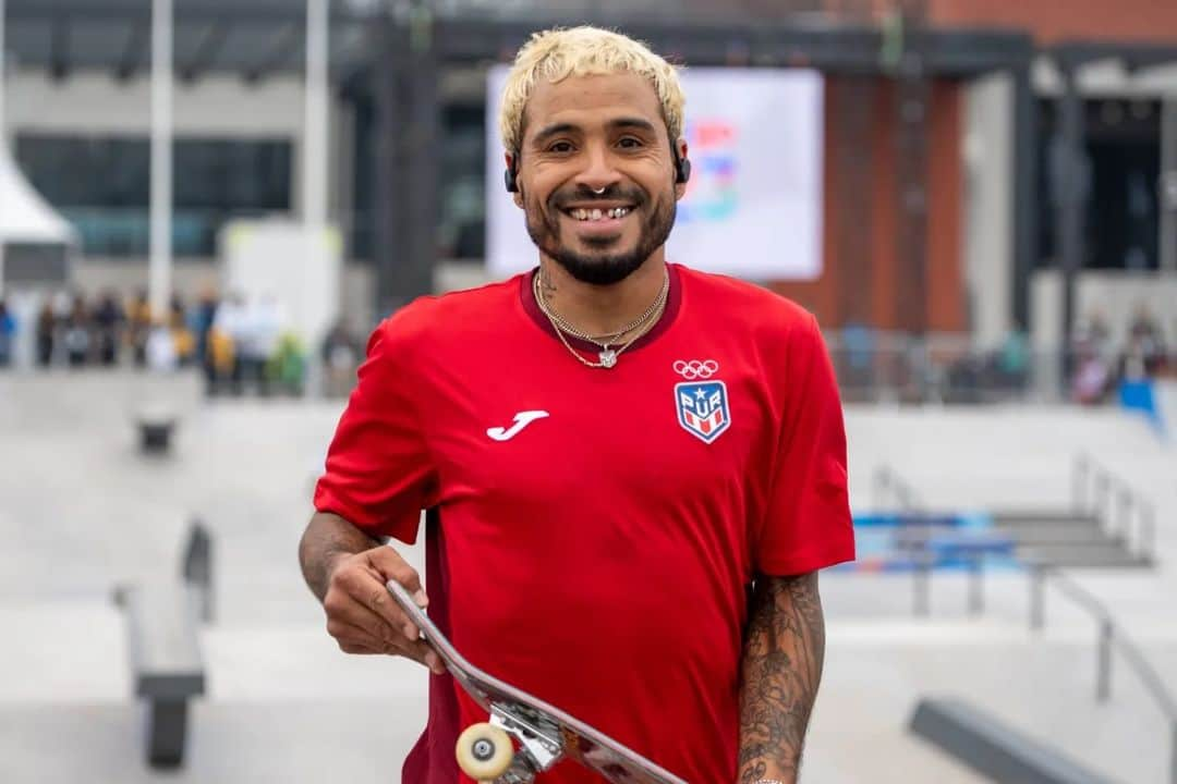 マニー・サンティアゴのインスタグラム：「🛹 Nuestro @mannysantiago en el "warm up" a solo minutos de iniciar la final de Street masculino en @santiago2023oficial 🇨🇱  ¡Vamosss Manny!」