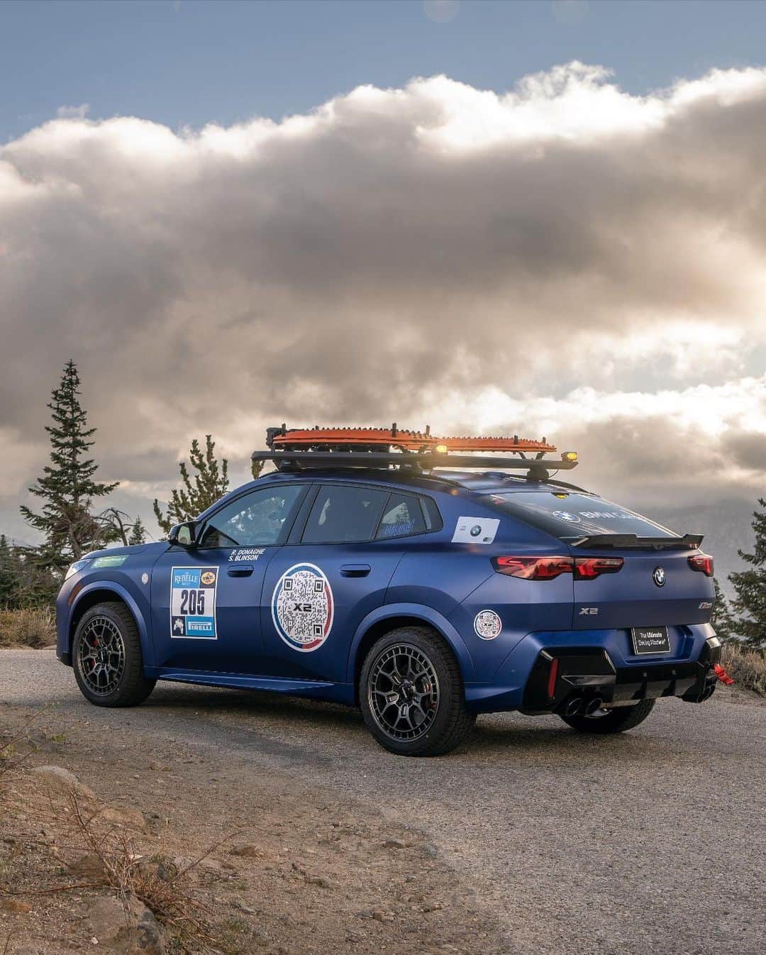 BMWさんのインスタグラム写真 - (BMWInstagram)「Girls off grid.  The all-new BMW X2 M35i makes its first appearance at the @rebellerally, driven by an all female team of veteran competitors: Rebecca Donaghe and Sedona Blinson.  BMW X2 M35i xDrive: Combined fuel consumption: 8.0–7.7 l/100 km. Combined CO2 emissions: 181–174 g/km. All data according to WLTP. Further information: www.bmw-m.com/wltp-disclaimer  The X2 M35i has been modified for the Rebelle Rally. Some of the parts shown may not be available for purchase.  #BMWM #offroading #rebellerally #X2M35i @BMWUSA」10月22日 4時50分 - bmw