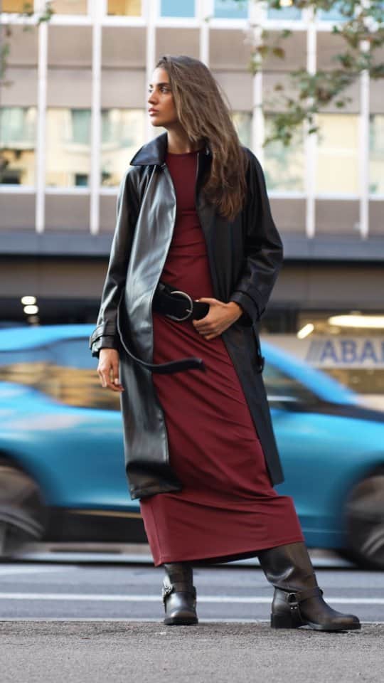 Stradivariusのインスタグラム：「Strutting into the weekend with style on point! 👗💃  #stradivarius #stradilooks #totaloutfit #totallook #WeekendReady」