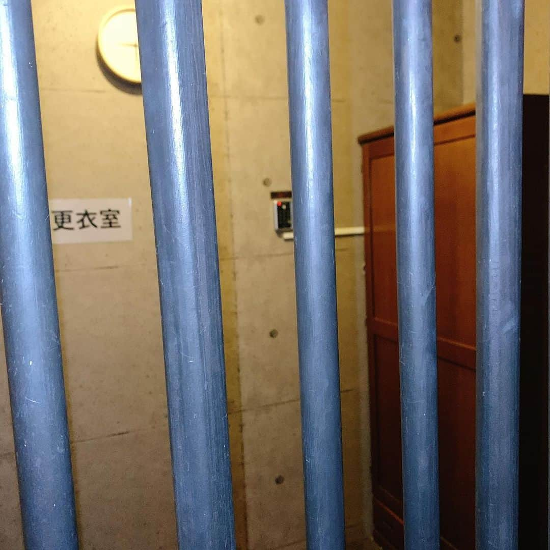 瀬乃ひなたさんのインスタグラム写真 - (瀬乃ひなたInstagram)「秋葉原【東京密室】脱出ゲーム . . 4回目の東京密室の脱出ゲーム‼︎ 秋葉原店は3回目✧*｡٩(ˊᗜˋ*)و✧*｡  . 今回は秋葉原店で1番広い部屋の 『捜査隊のラストチャンス』にチャレンジしたよ🌟 . 二手に別れたりもするから4人以上がオススメかな🤔‼︎ . . 今回は結構難しかった😂 お勉強が出来ないと解けない部分や時間がかかる所があるから またまたお友達頼りになっちゃった_(┐「ε:)_ . . 何がとは言えないけど順番大事です☝️ 全てがパーになります🤣 . . 脱出ゲームって難しいけど何人かでワイワイやると やはり楽しいねぇ✧*｡٩(ˊᗜˋ*)و✧*｡  . . ほんとオススメなので行ってみてほしい‼︎ . . . . . . . . PR @tokyo_mysteryroom #レジャー施設 #東京デートスポット #東京おでかけスポット #東京観光スポット #アキバのお店 #屋内遊び場 #東京密室 #秋葉原　#pr #秋葉原観光　#秋葉原デート #秋葉原脱出ゲーム　#脱出ゲーム #東京密室秋葉原店 #東京脱出ゲーム　#セクシー女優　#av女優　#日常写真  #おすすめスポット」10月22日 5時46分 - hinapiyosanchi