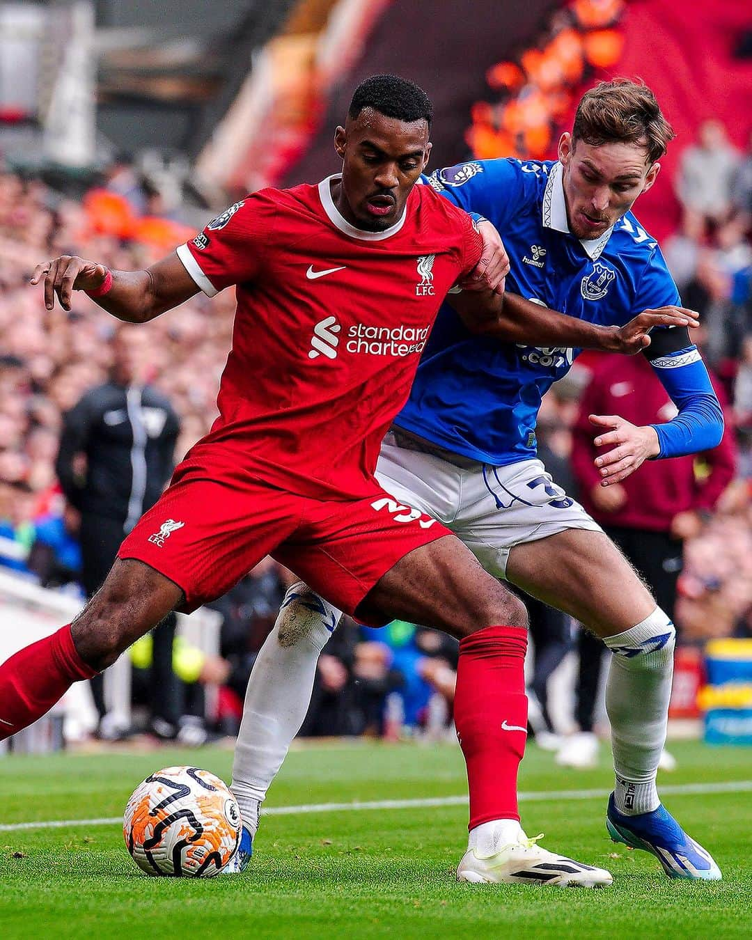 ライアン・フラーフェンベルフさんのインスタグラム写真 - (ライアン・フラーフェンベルフInstagram)「Great feeling to play my first Merseyside derby and to get the 𝐖 🙌🏾」10月22日 5時44分 - ryanjiro_