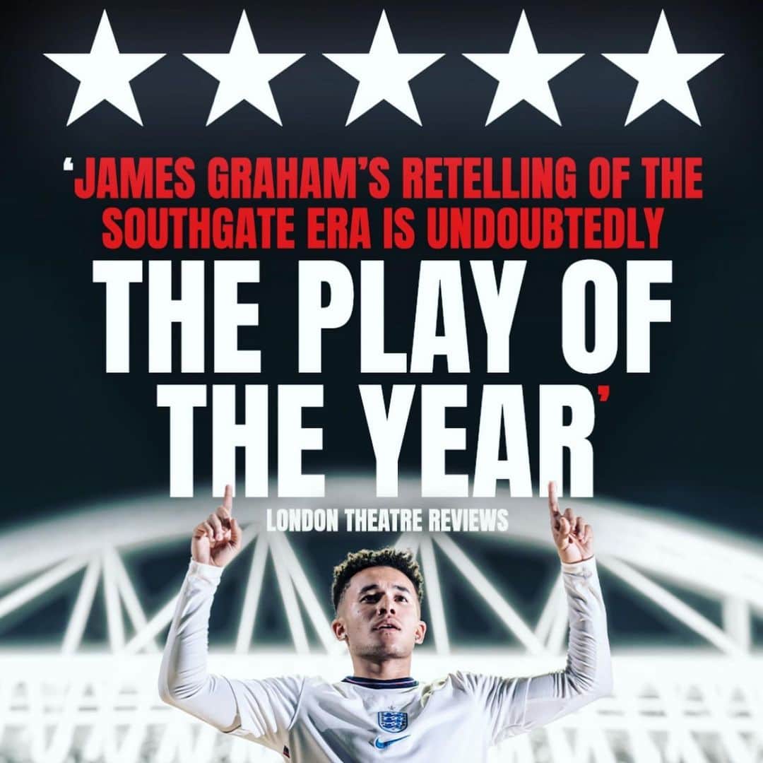 クーシュ・ジャンボのインスタグラム：「GO SEE @dearenglandplay   Take someone who loves theatre or football or humans and every one of them will learn something.  Fantastic cast, fantastic writing and a fantastic legacy for our  @nationaltheatre   And after being named a supporter of #theatreforeverychild what is there not to live about this play?  See it ❤️ ⚽️」