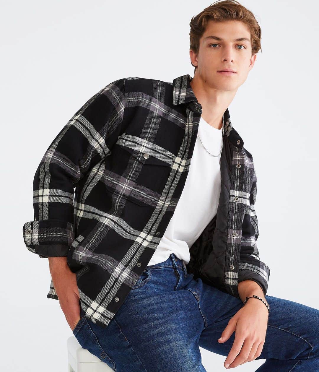 エアロポステールのインスタグラム：「Flannel is our favorite color #WearAero」