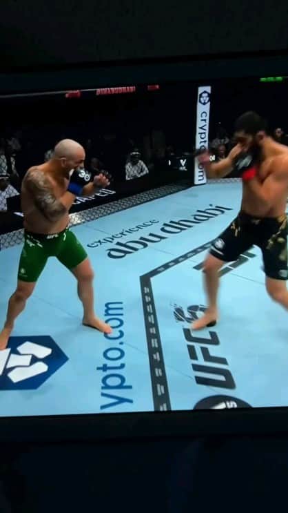 ロイ・ネルソンのインスタグラム：「Wow! Wow! Congrats @islam_makhachev   #mma #ufc #ufcchampion  #martialarts  #knockout」