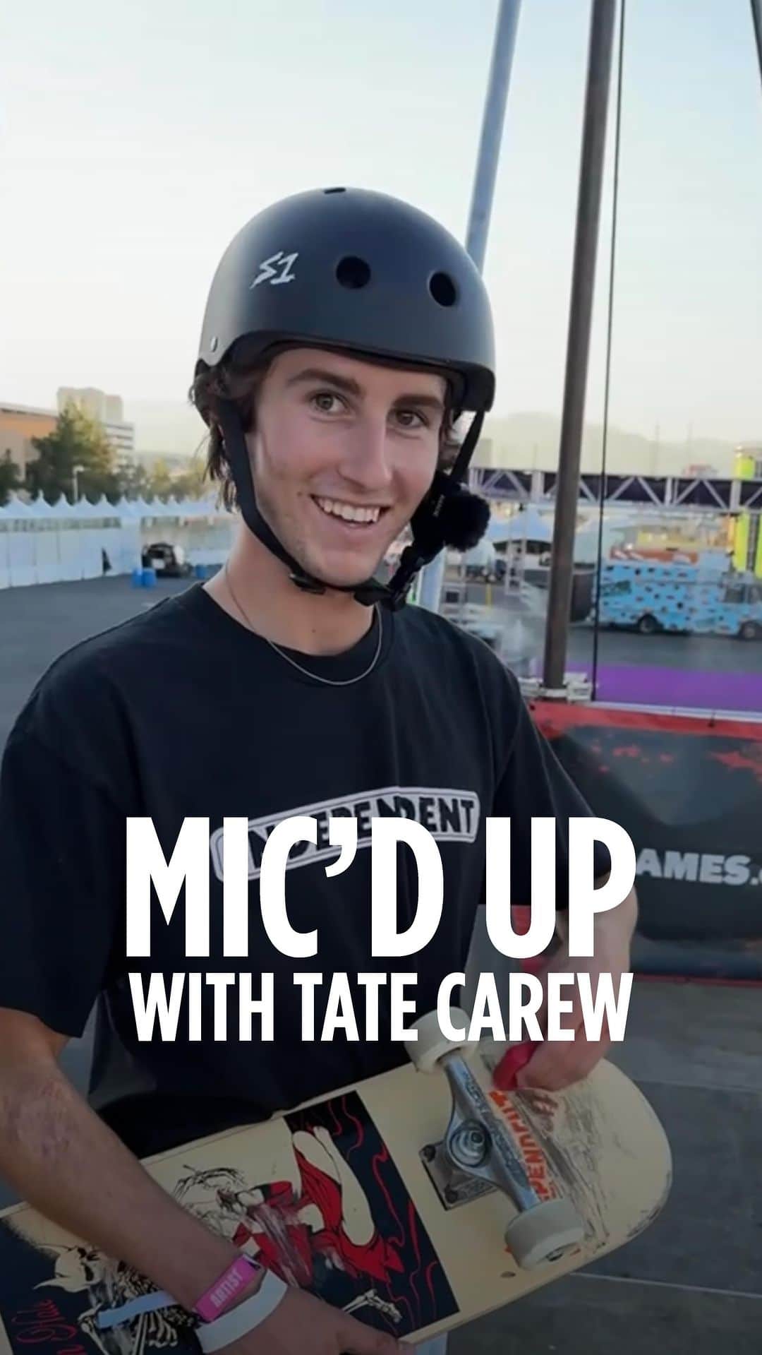 のインスタグラム：「How much wax is too much wax?  Mic’d up with @tatecarew at the #XGames Vert Ramp at @whenwewereyoungfest   📹 @johnnicholsoniv」