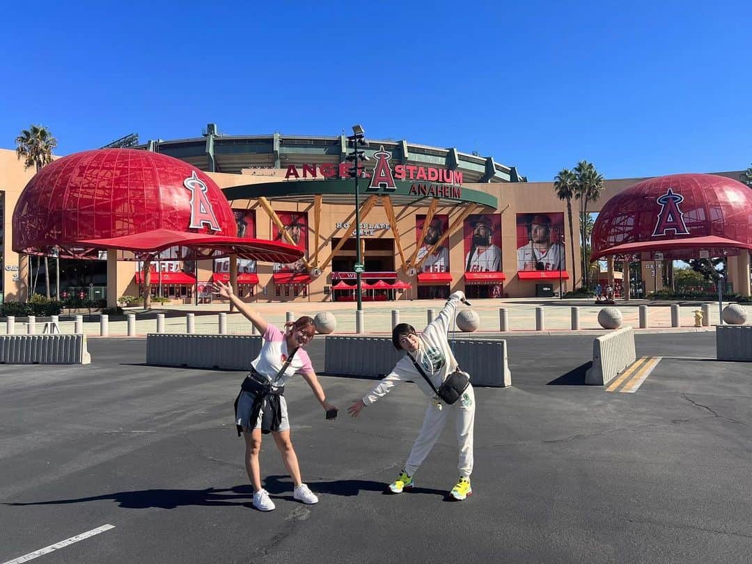 梅咲遥のインスタグラム：「#angelstadium  #大谷翔平 🇺🇸⚾️ 多恵さんと行かせて頂きました💚」