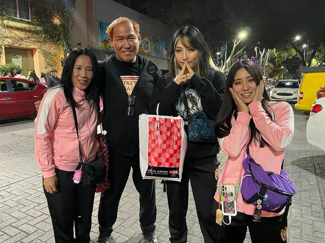 のインスタグラム：「¿Invasión japonesa? Sumie Sakai, Makoto y Mei Suruga están listas para el Grand Prix de Amazonas 2023 del próximo viernes 27 de octubre en la Arena México. - - #cmll #arenamexico #grandprixdeamazonas2023 #cdmx @sumiesakai @makochan926 @mei_gtmv #okumura #tifondeosaka」
