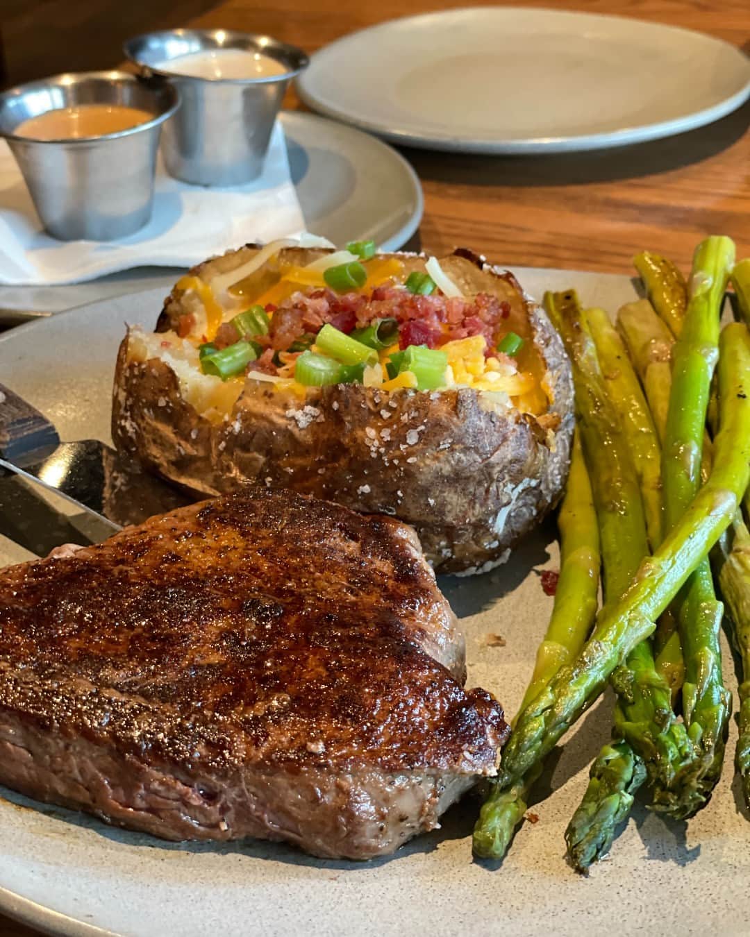 Outback Steakhouseのインスタグラム：「Weekend steak date?」