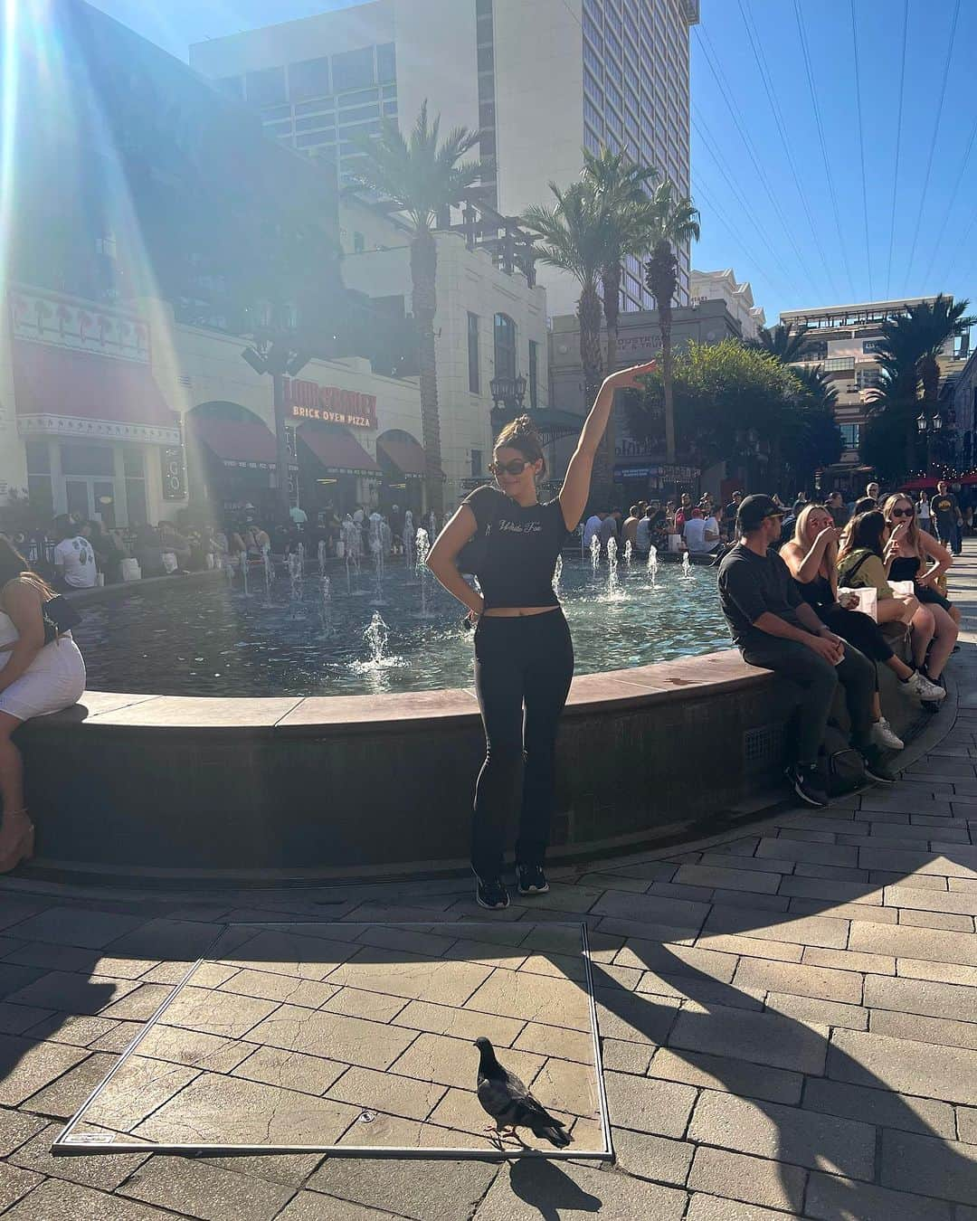 キーラ・コサリンさんのインスタグラム写真 - (キーラ・コサリンInstagram)「Vegas.jpeg」10月22日 7時36分 - kirakosarin