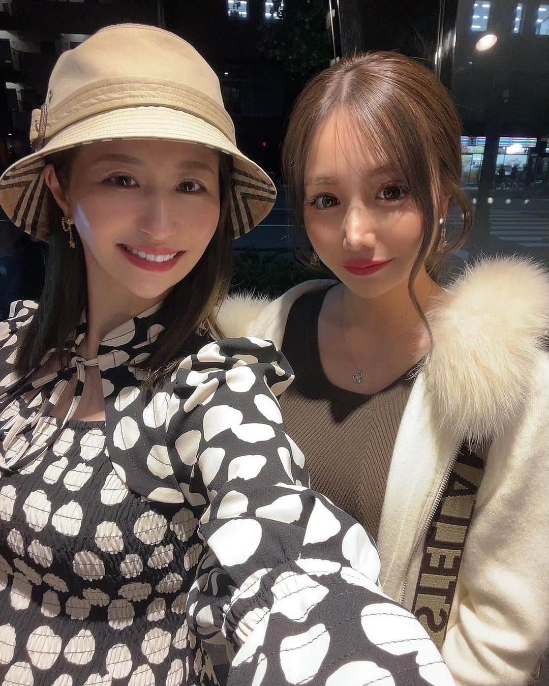 倉松里奈さんのインスタグラム写真 - (倉松里奈Instagram)「ひよこ先輩とだいちゃんと #飛鳥くら田 で焼き鳥食べて今世紀最大並に お腹がパンパンに なって約3時間弱散歩🫶💓❤️ . いつも優しくて思いやりに溢れてて ありがとうがいっぱい🥰💓💓💓 . . 最近週1で会えててうれピーマン🫑 . . 来週も楽しみ💓💓💓 . . #ひよこ先輩 #焼き鳥 #焼き鳥デート #飛鳥くら田 #お腹がはち切れた #9時間経ってもお腹がいっぱい #ずっと胃に残ってる #すごく腹持ちがいい #ラーメン #カレー #春巻き #シャインマスカット #神田 #ささみ #唐揚げ」10月22日 7時50分 - rinapuu818