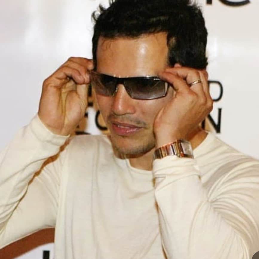 ジョン・レグイザモのインスタグラム：「Thinking I was slick back in da day!」