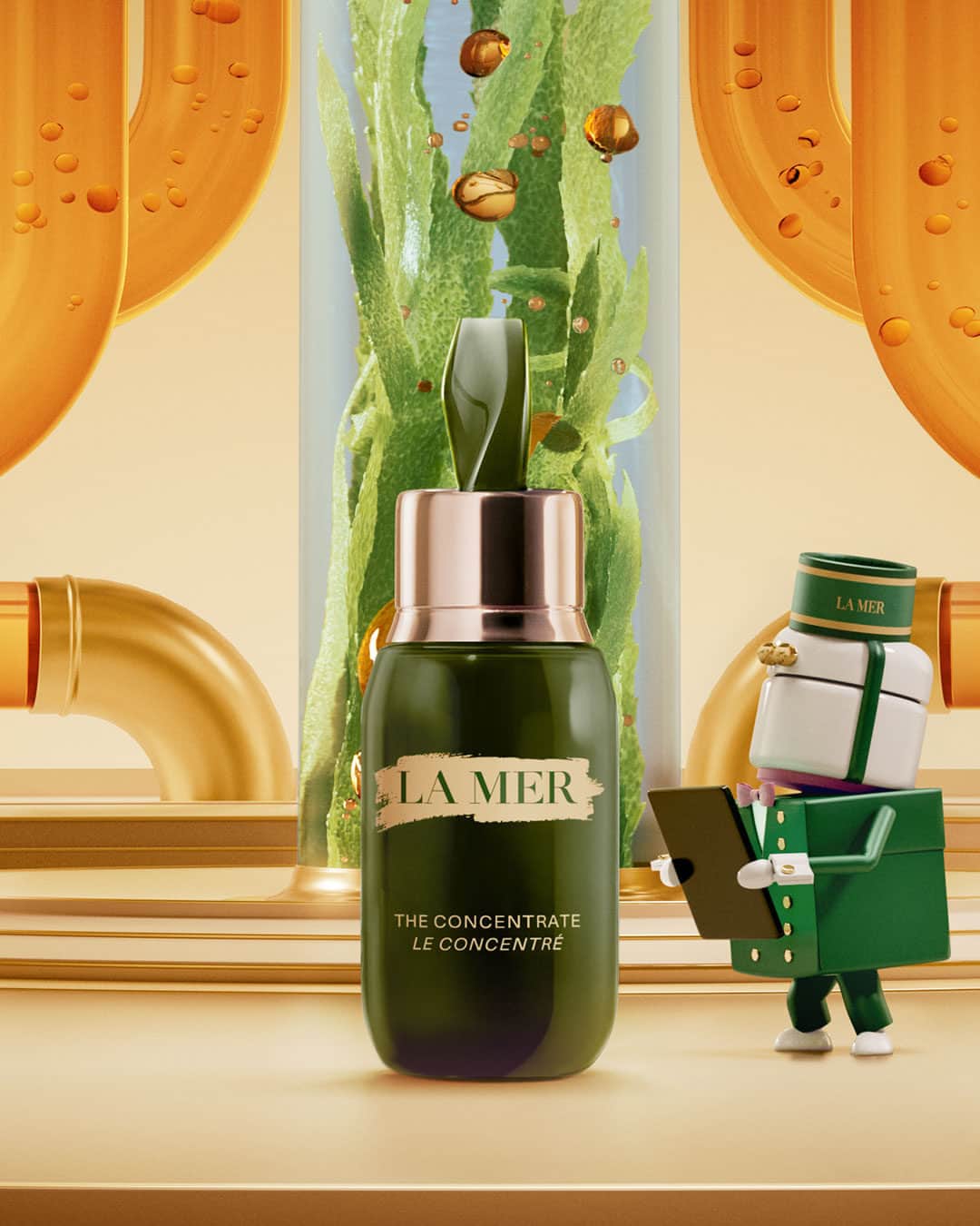 ドゥラメールのインスタグラム：「At the Atelier, magic is made tangible. Experience the wonder of The Concentrate, a velvet-smooth barrier serum imbued with Miracle Broth™, our cell-renewing elixir. Use it to strengthen, visibly soothe and protect your skin.  #LaMer #LoveLaMer #LaMerSkincare #LaMerConcentrate」