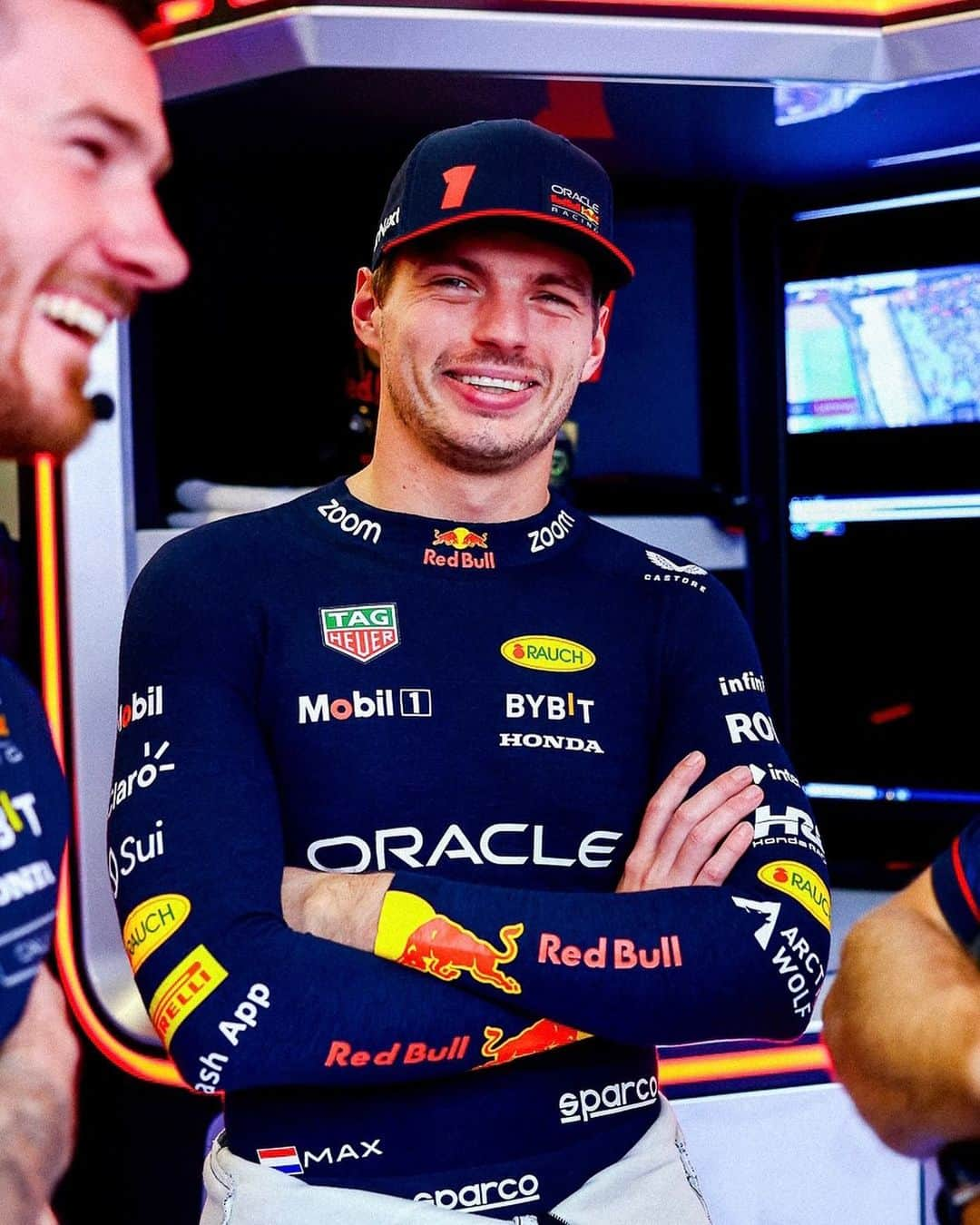 マックス・フェルスタッペンのインスタグラム：「Simply lovely that! Strong Saturday @redbullracing 🙌  It’s always great to be here in Austin, thank you all for your support! We go again in Sunday’s race 👊」