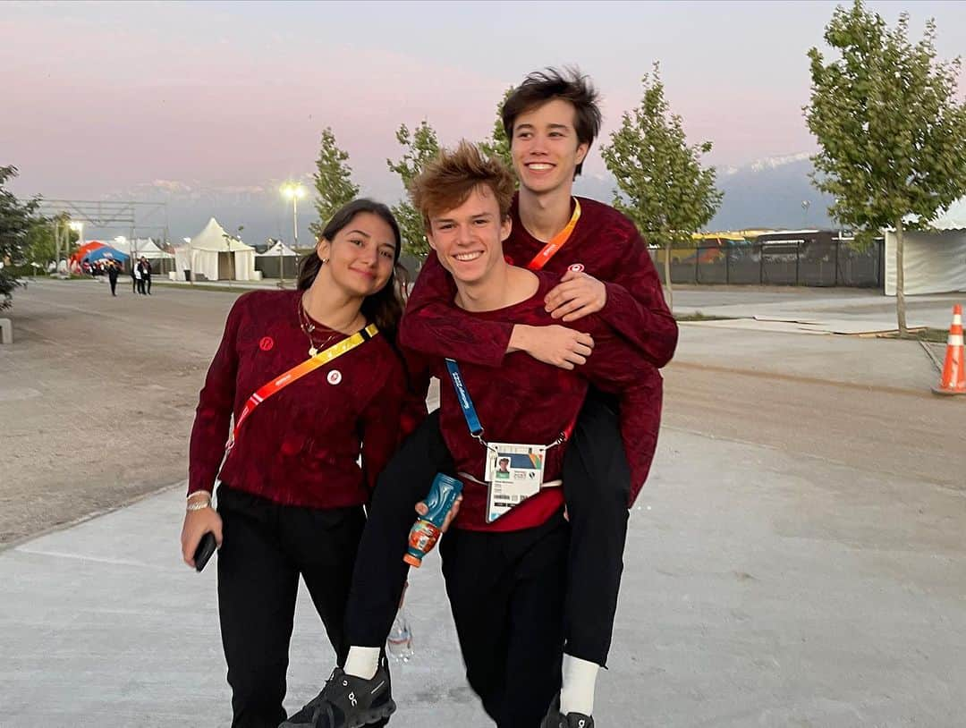 アラーナ・イップさんのインスタグラム写真 - (アラーナ・イップInstagram)「PanAm Games @santiago2023oficial so far: team pictures (lots of them), opening ceremony, training ft cute gym dogs, team board games, my cosy room  Tomorrow my competition starts with women’s combined semis. Let’s go! 😈」10月22日 9時03分 - alannah_yip