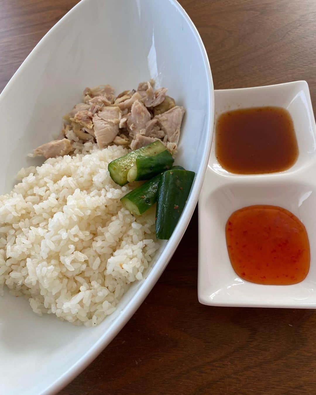 小沢仁志さんのインスタグラム写真 - (小沢仁志Instagram)「おはようさん❗️ タイのカオマンガイ作ってみたが 鶏肉柔らかくし過ぎて崩れちまったが 美味い👍」10月22日 9時09分 - ozawa_hitoshi