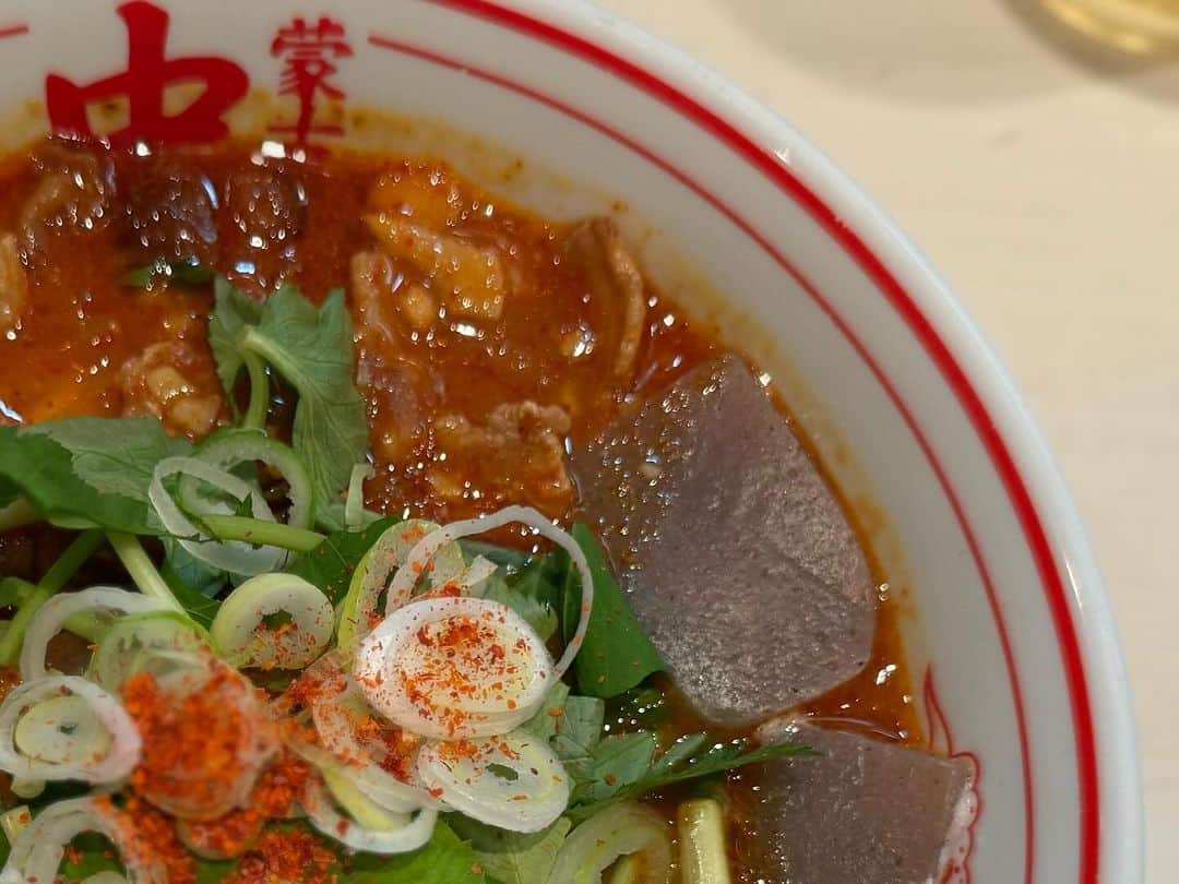 賀集利樹さんのインスタグラム写真 - (賀集利樹Instagram)「・  蒙古タンメン中本の高田馬場店での限定メニュー『おはよう東北』を食べるために妻と朝から中本デート(笑)  納豆汁ときりたんぽ鍋の具材が入っている東北らしい食材のメニュー。 (ゆで卵トッピング) そして隠し味には甘酒となっ！  うんめぇ〜んだこれが‼️  22日までの限定メニューだけど他店舗でやった時は食べたいな〜 追い納豆頼んだらおはよう納豆出てきた🙌  でも僕はお尻が心配です。。。 ・ ・ #蒙古タンメン中本  #高田馬場  #おはよう東北」10月22日 9時36分 - toshiki.kashu