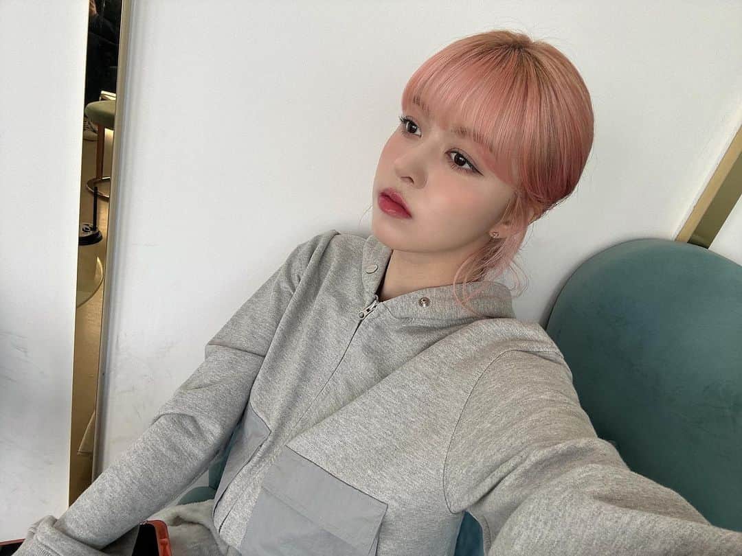 NMIXXさんのインスタグラム写真 - (NMIXXInstagram)「When I close my eyes, it’s not just the backs of my eyelids I see.  #NMIXX #엔믹스 #LILY #릴리」10月22日 10時11分 - nmixx_official